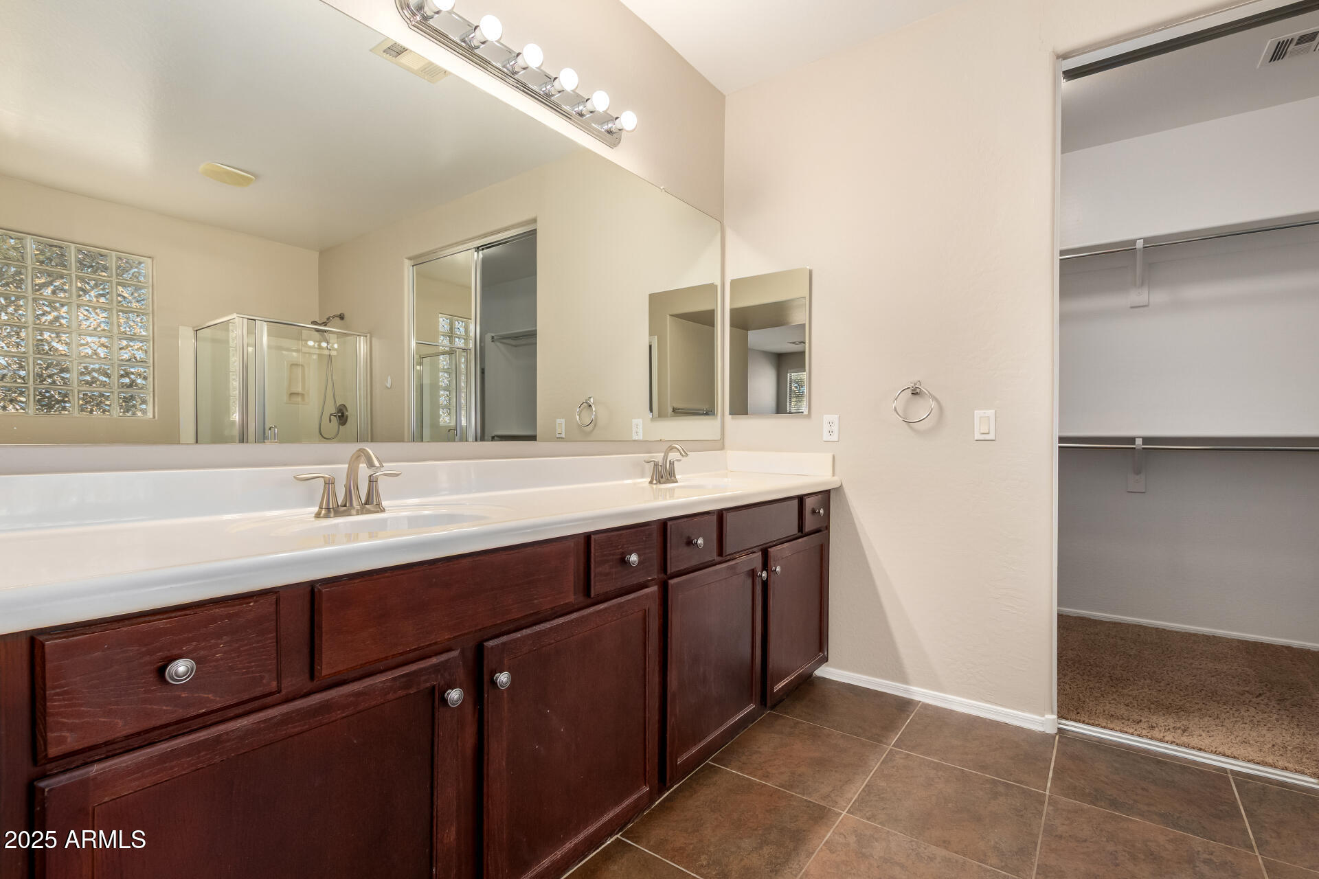 4104 E BELLERIVE Drive