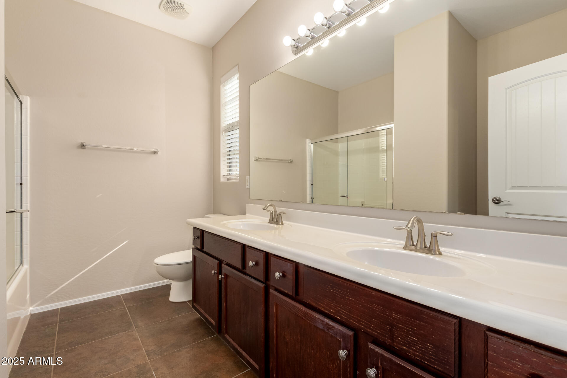 4104 E BELLERIVE Drive