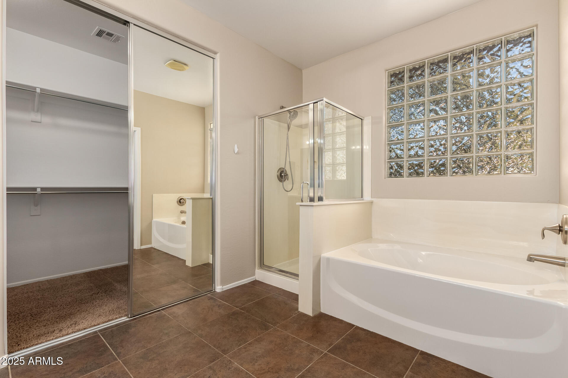 4104 E BELLERIVE Drive