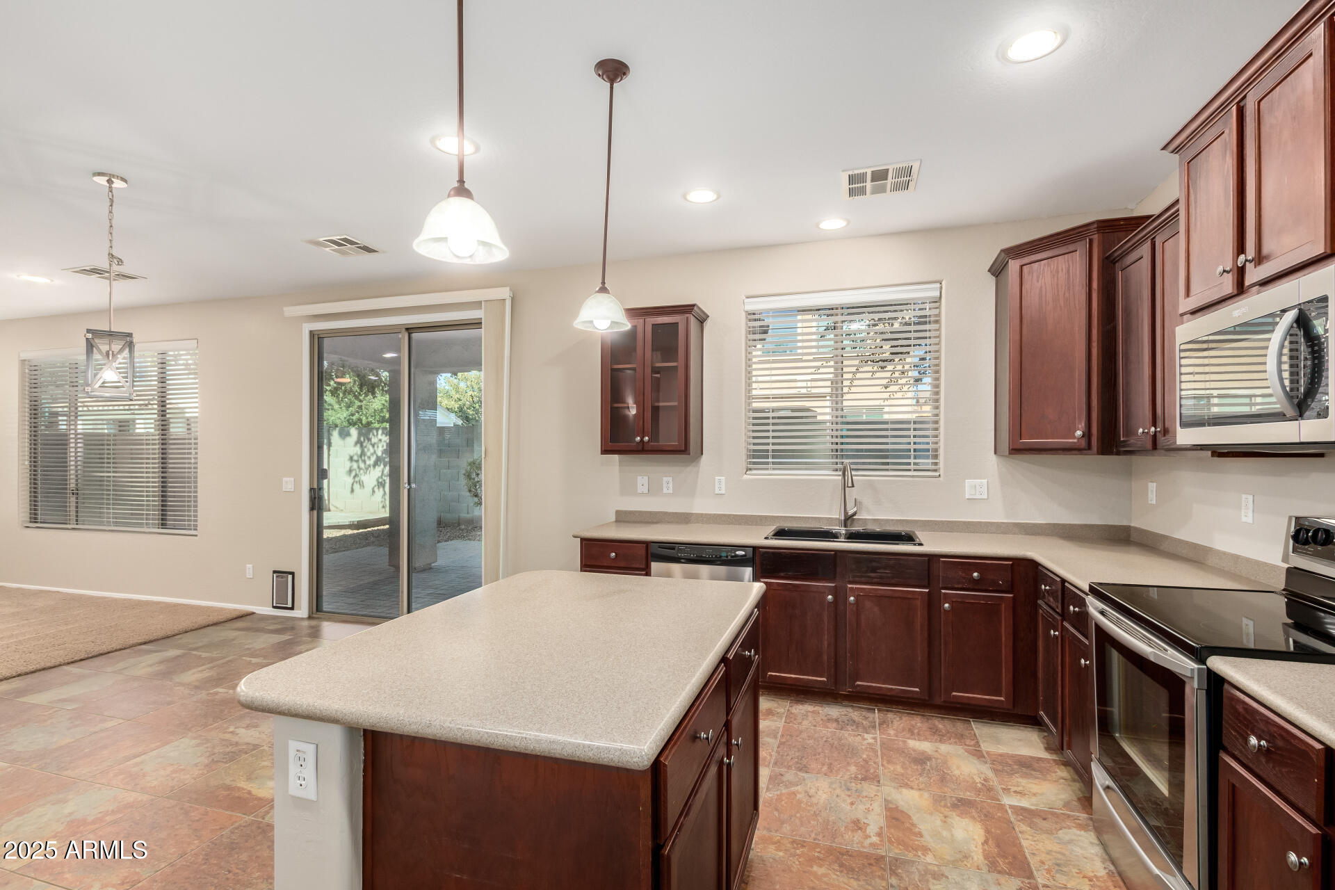 4104 E BELLERIVE Drive