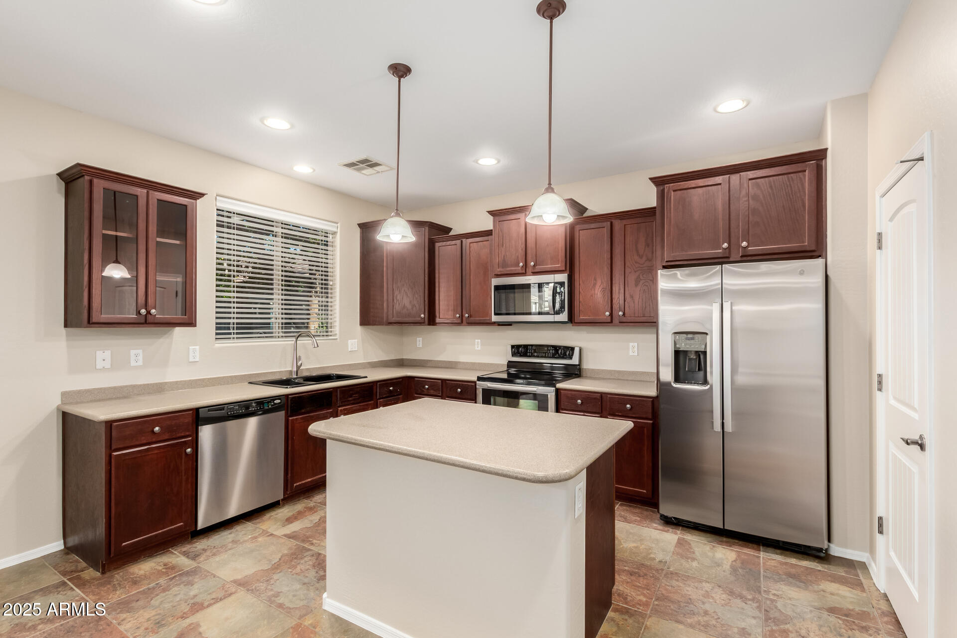 4104 E BELLERIVE Drive
