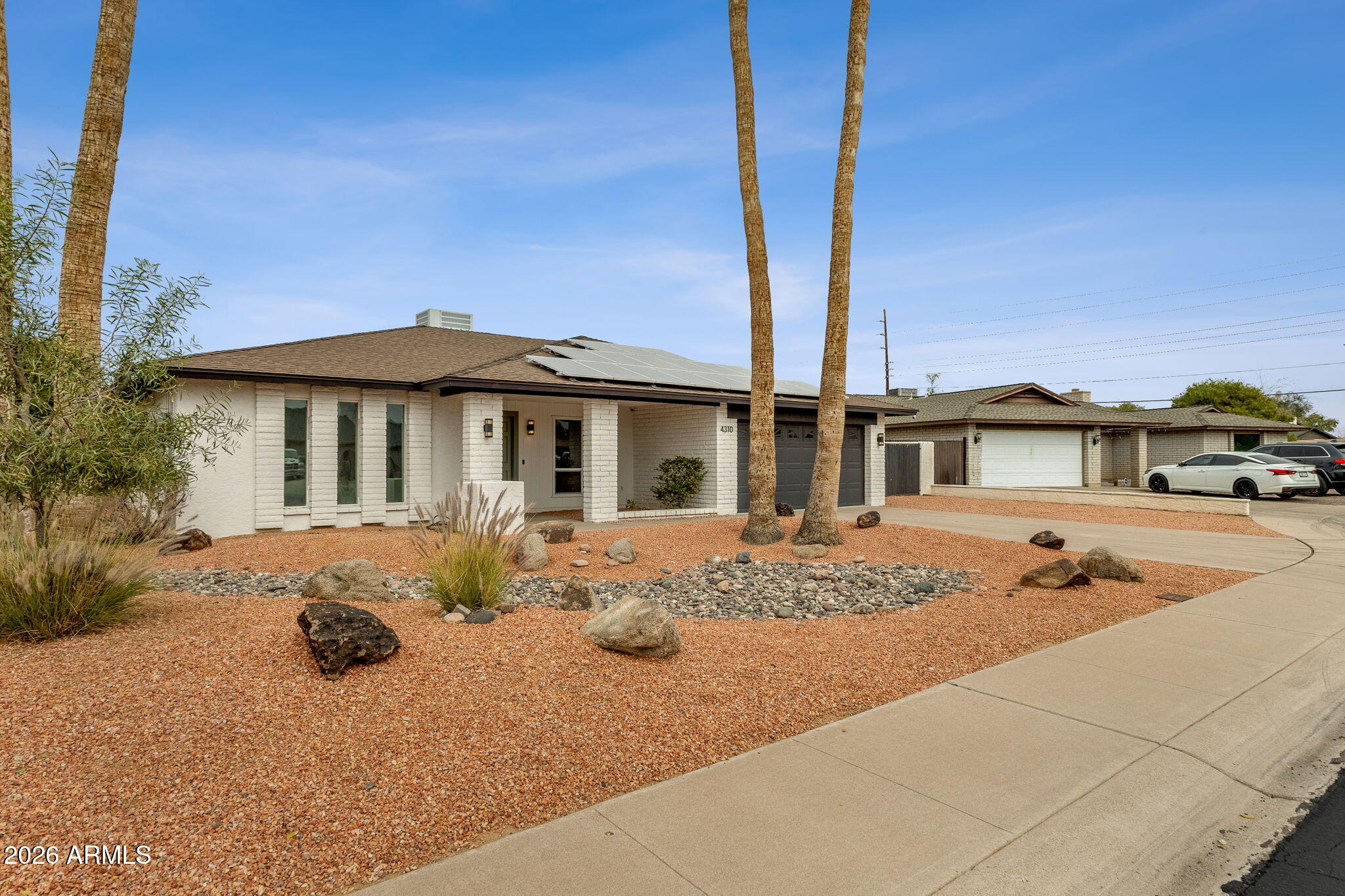 4310 W DAHLIA Drive