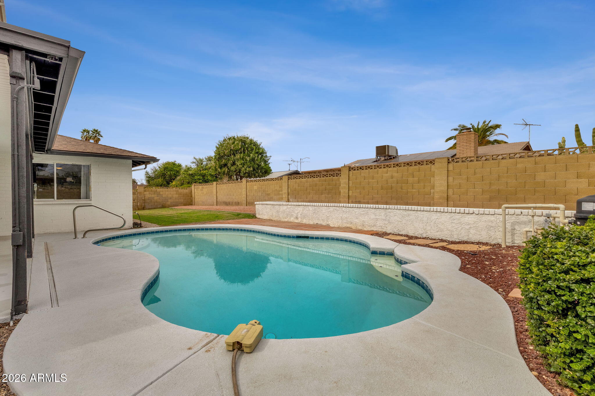 4310 W DAHLIA Drive