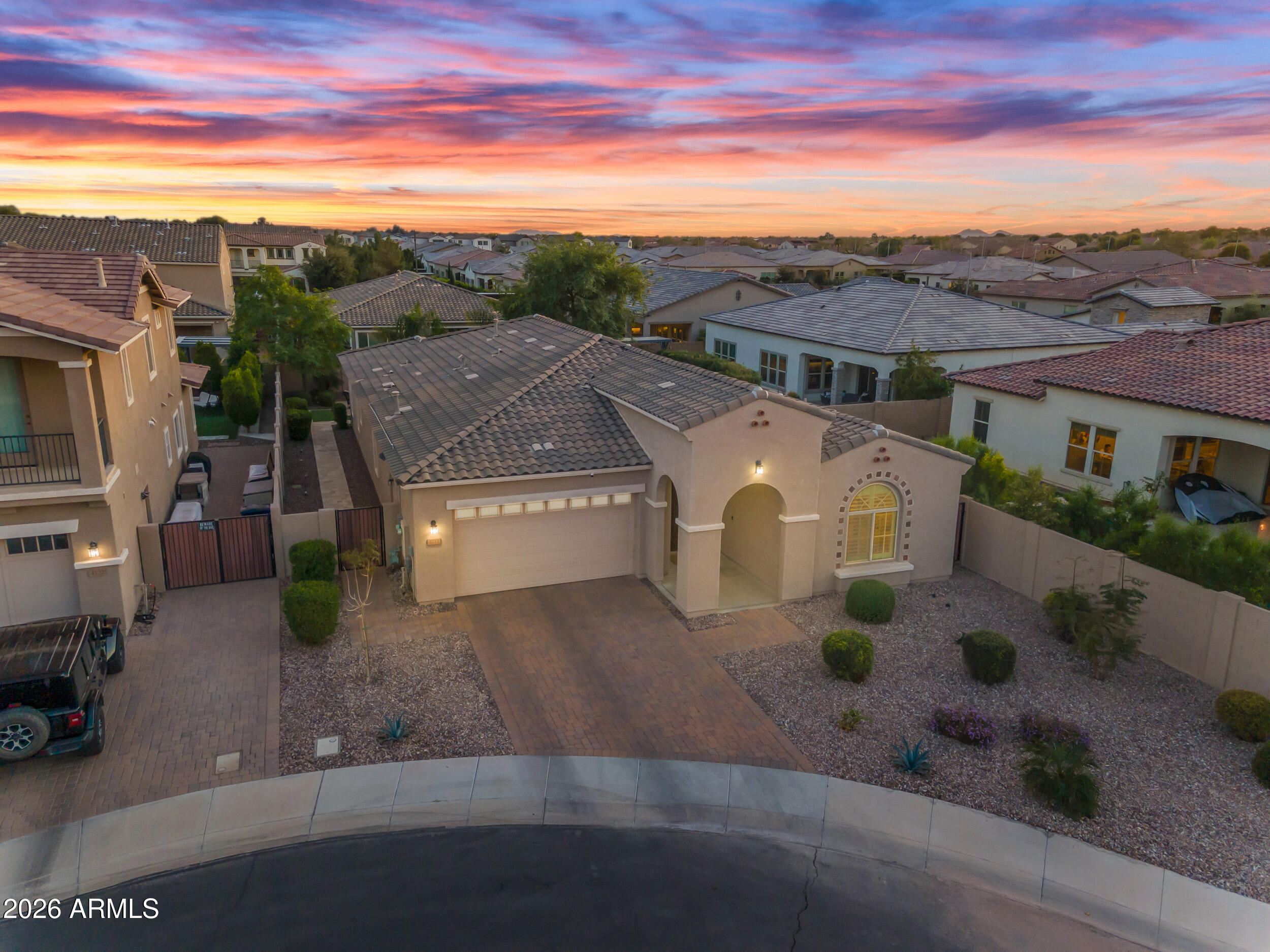4111 E YELLOWSTONE Place