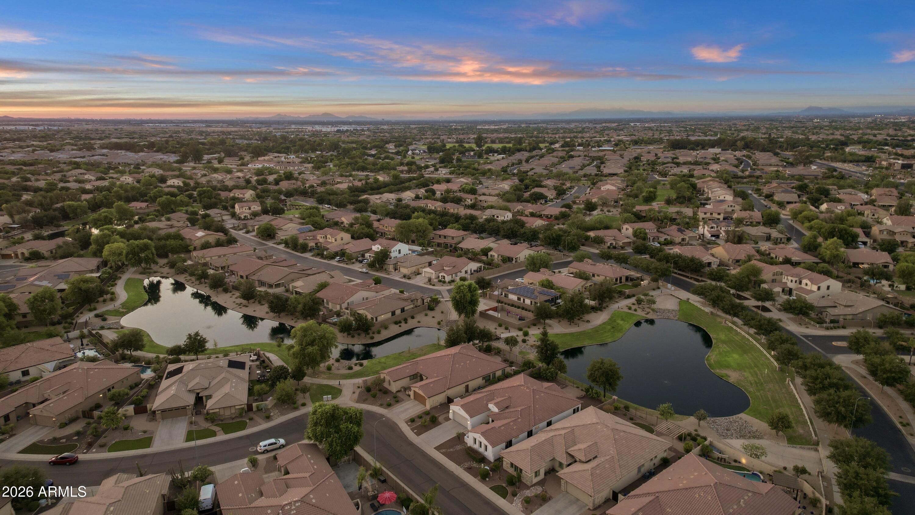 3994 E GRAND CANYON Place