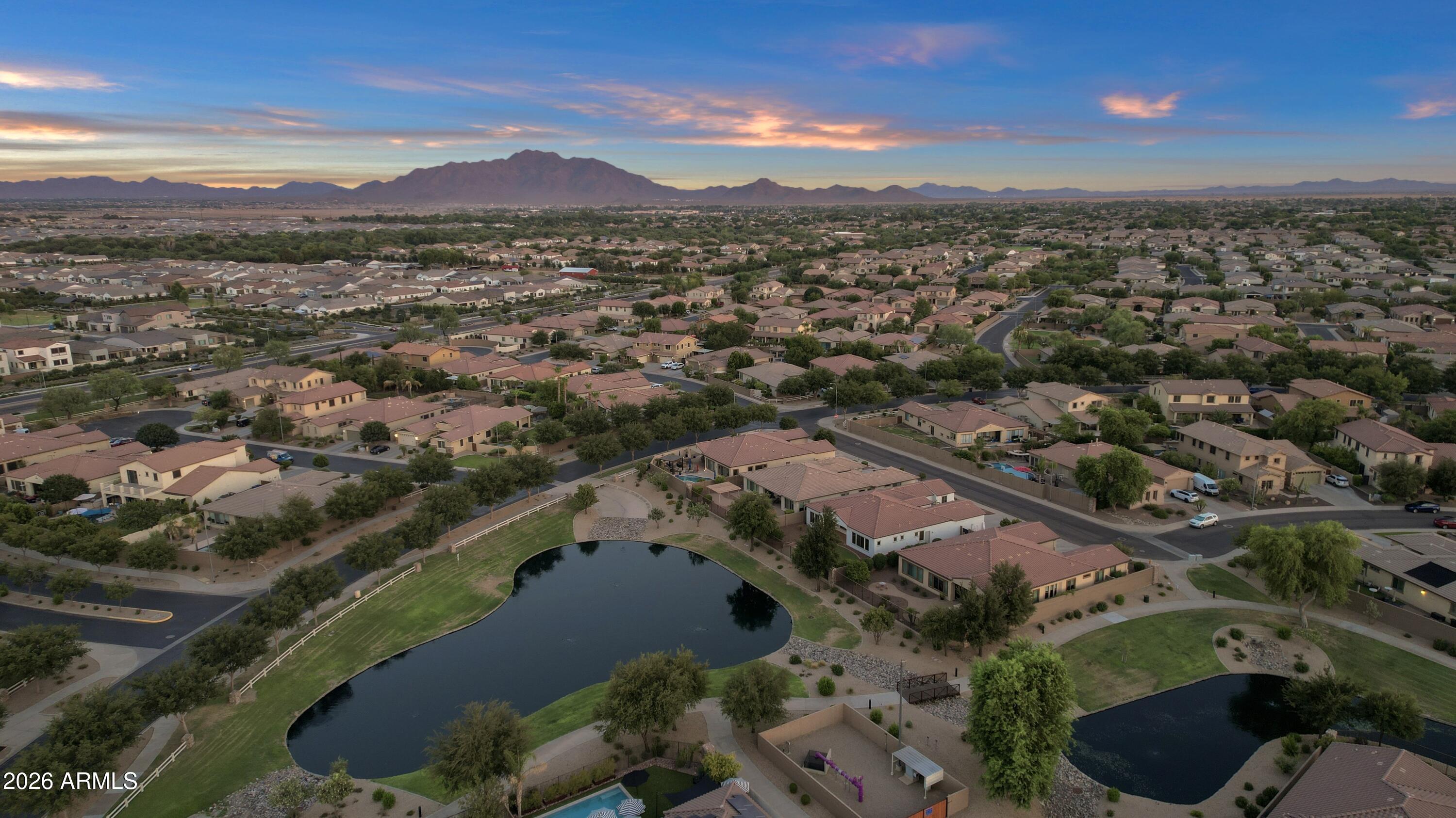 3994 E GRAND CANYON Place