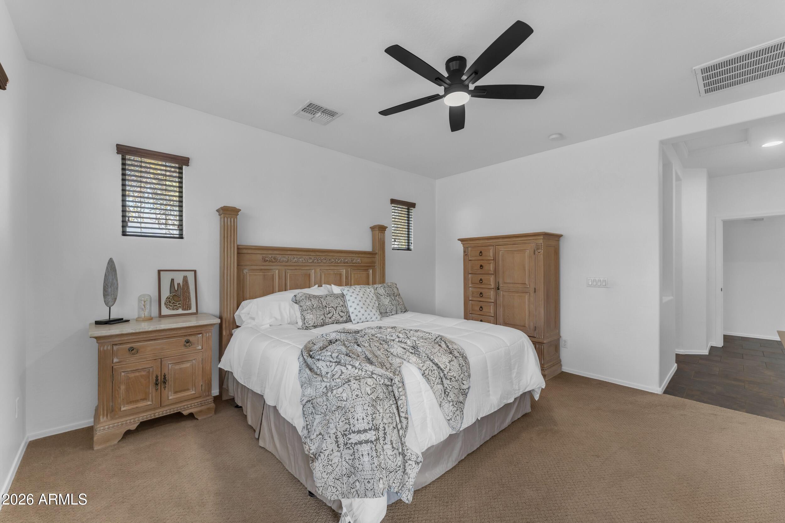 3994 E GRAND CANYON Place