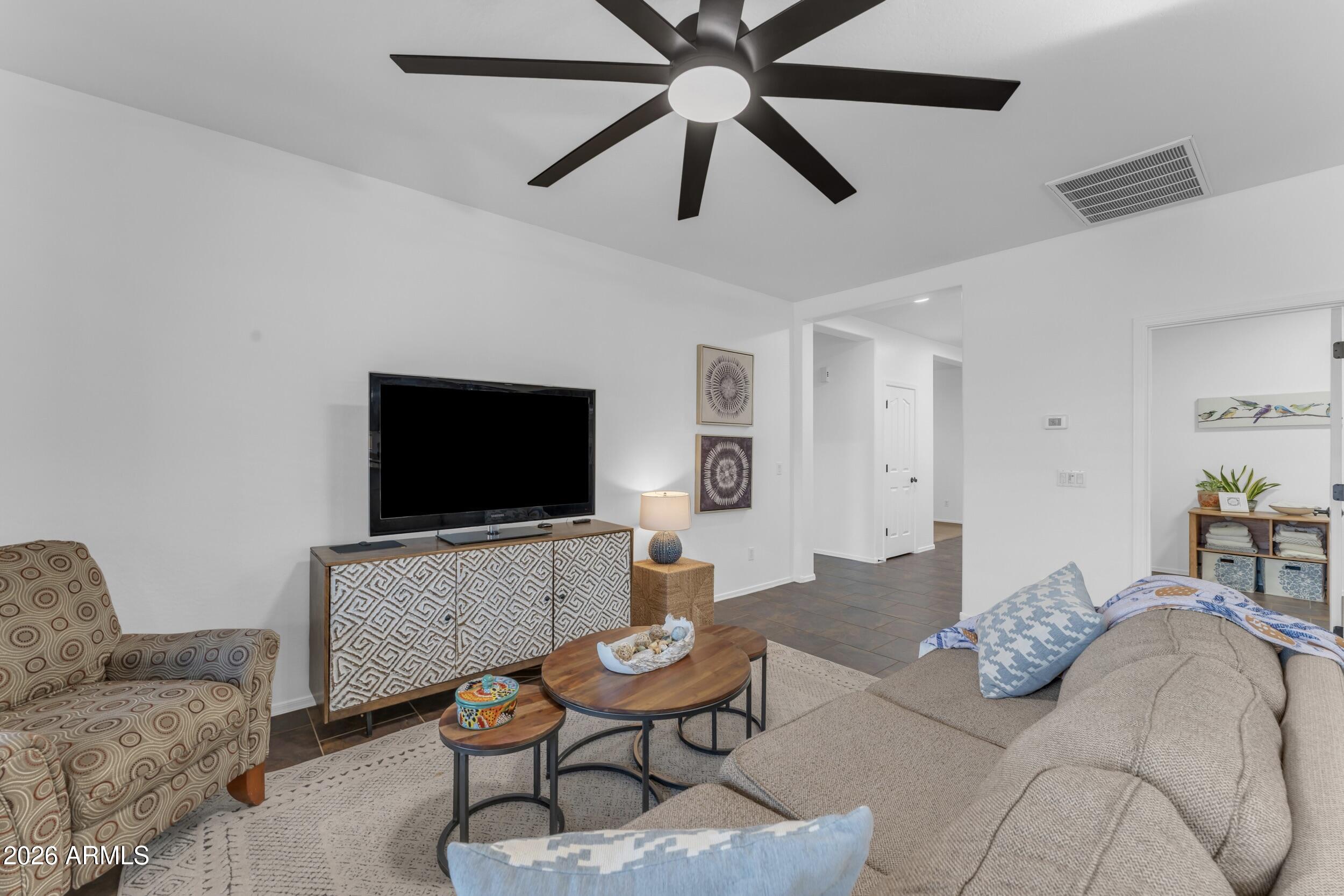 3994 E GRAND CANYON Place