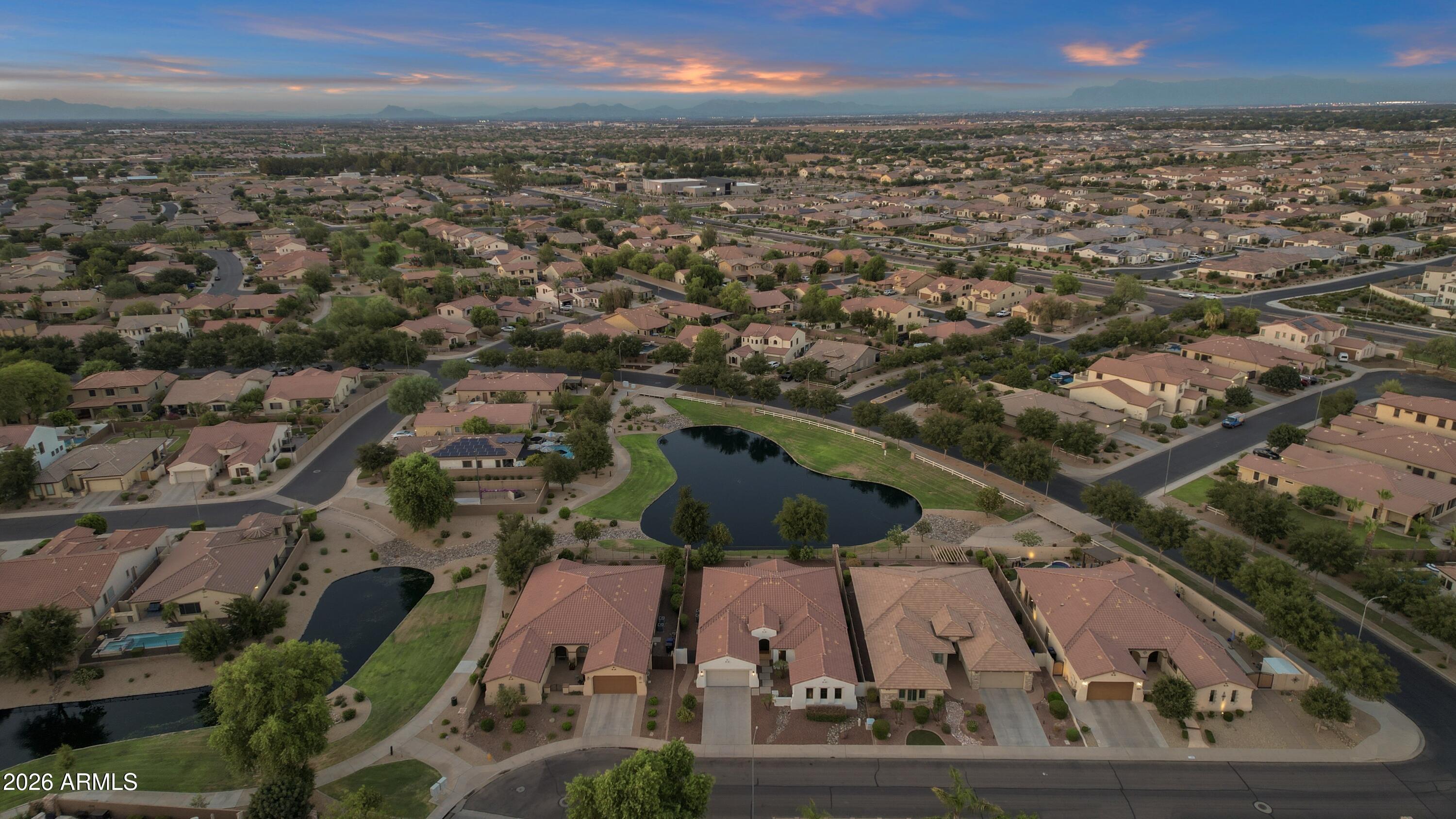 3994 E GRAND CANYON Place