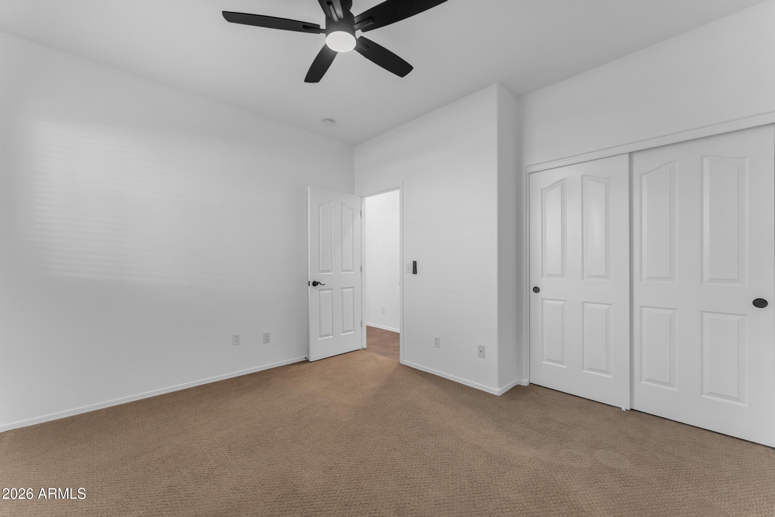 3994 E GRAND CANYON Place