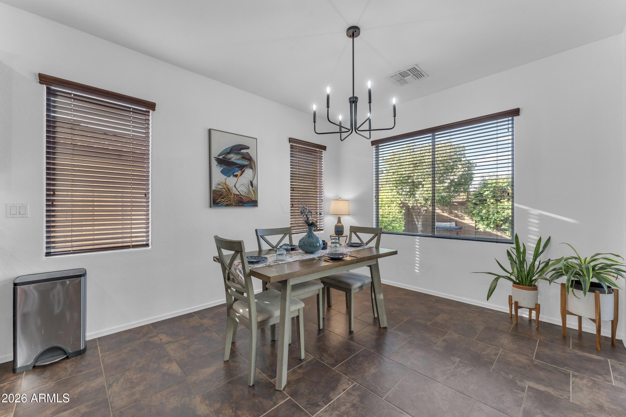 3994 E GRAND CANYON Place