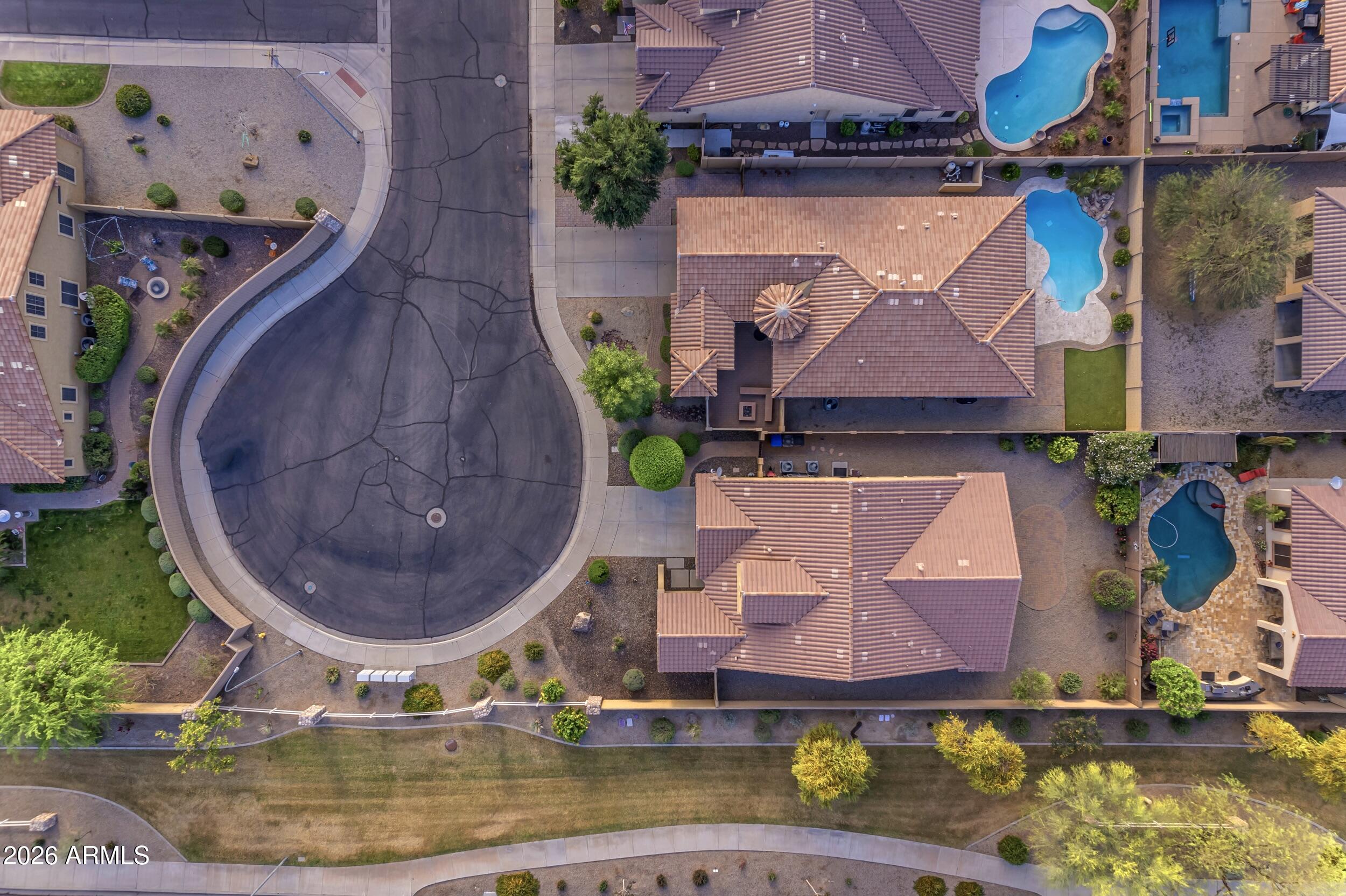 3994 E GRAND CANYON Place