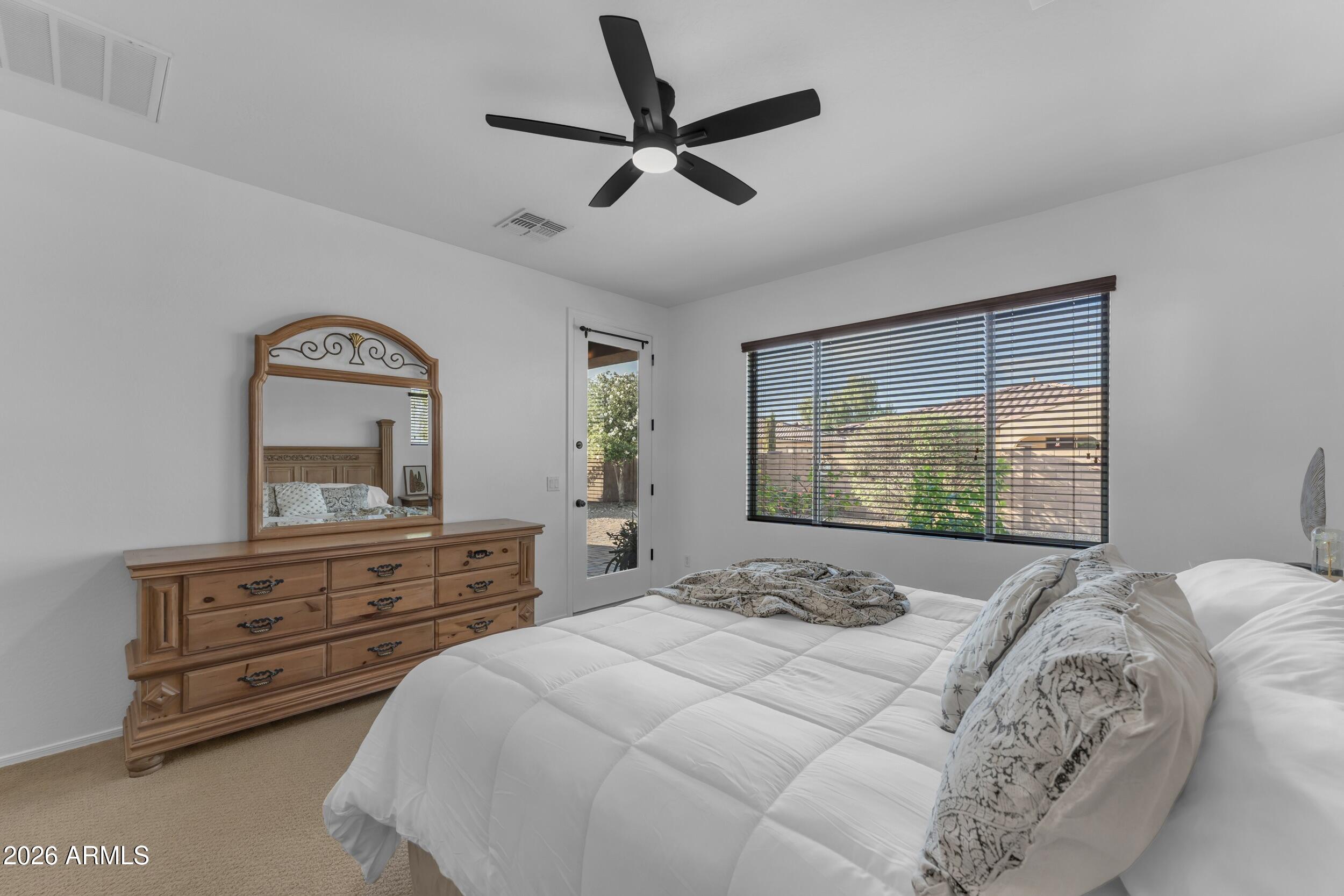 3994 E GRAND CANYON Place