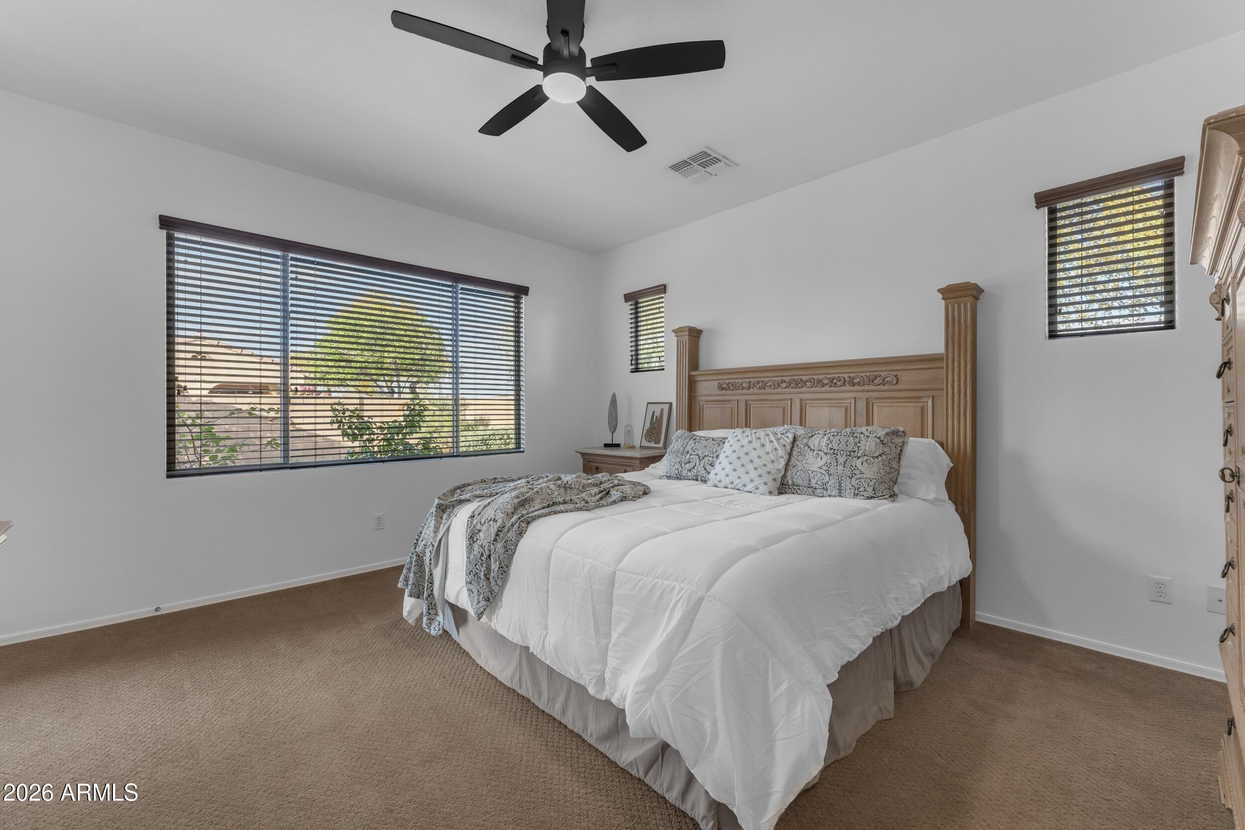 3994 E GRAND CANYON Place