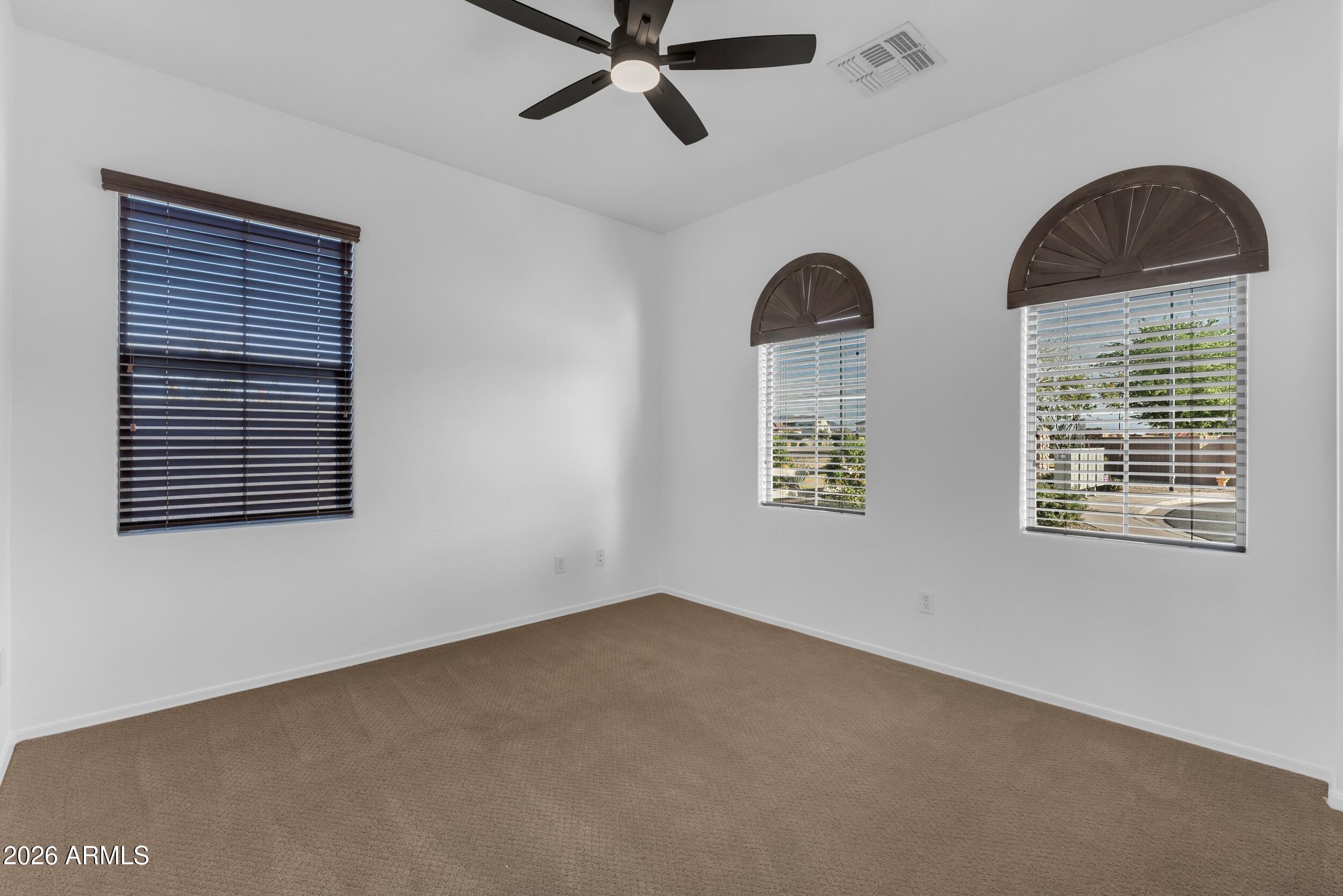 3994 E GRAND CANYON Place