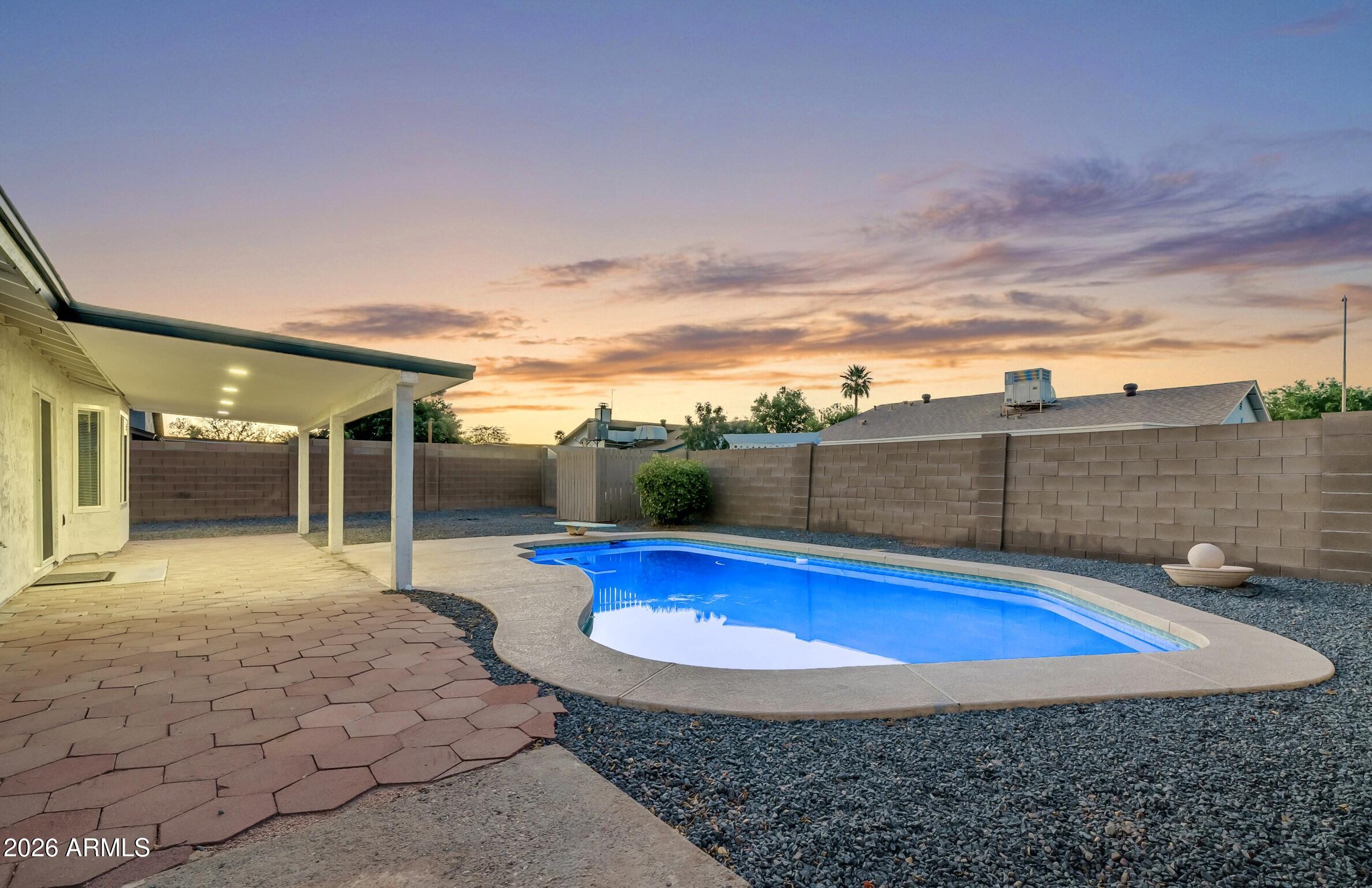 2412 E DOLPHIN Avenue