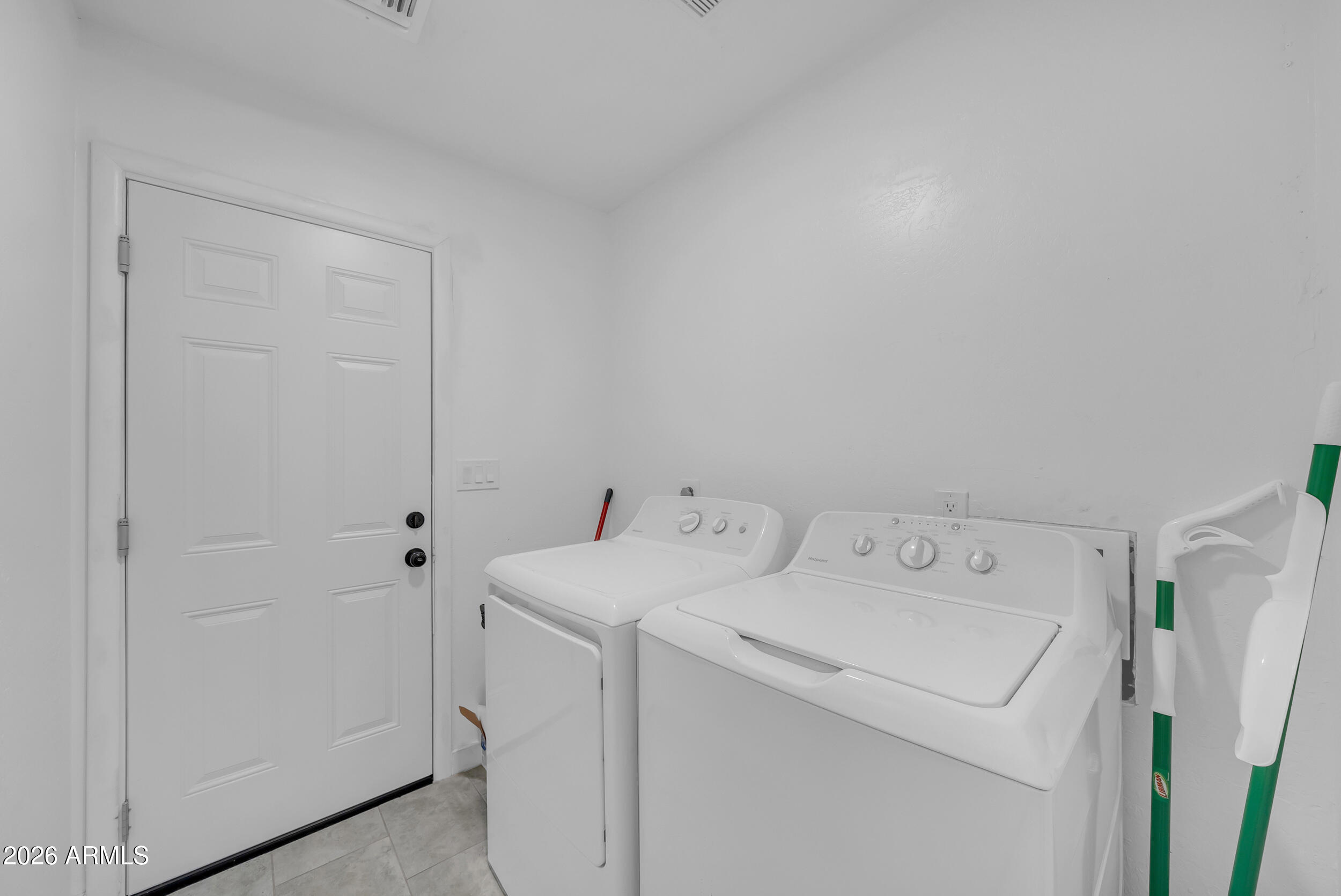 2412 E DOLPHIN Avenue