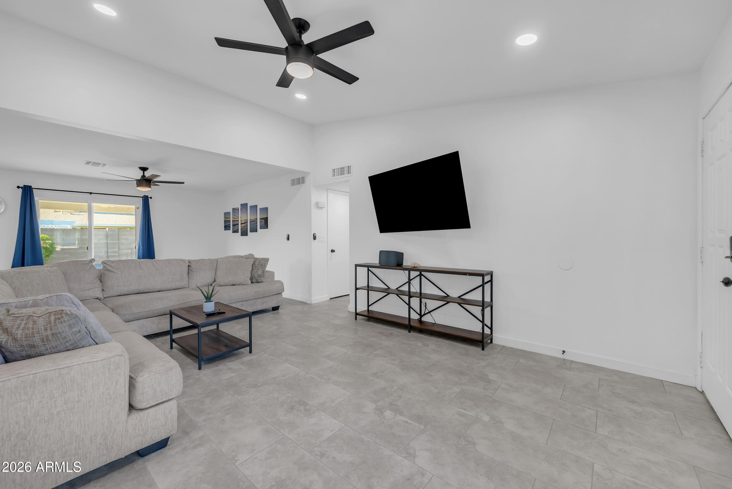 2412 E DOLPHIN Avenue