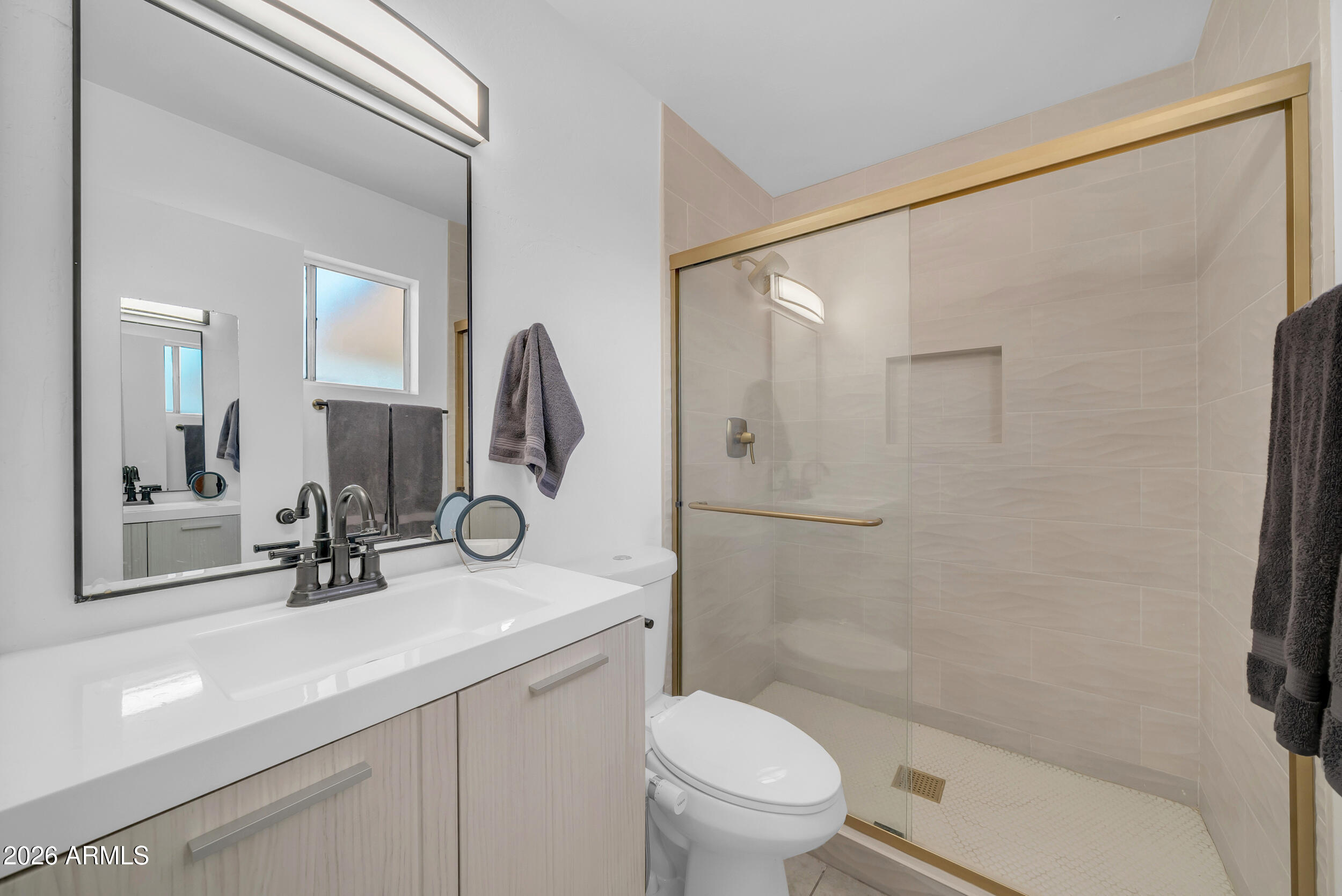 2412 E DOLPHIN Avenue