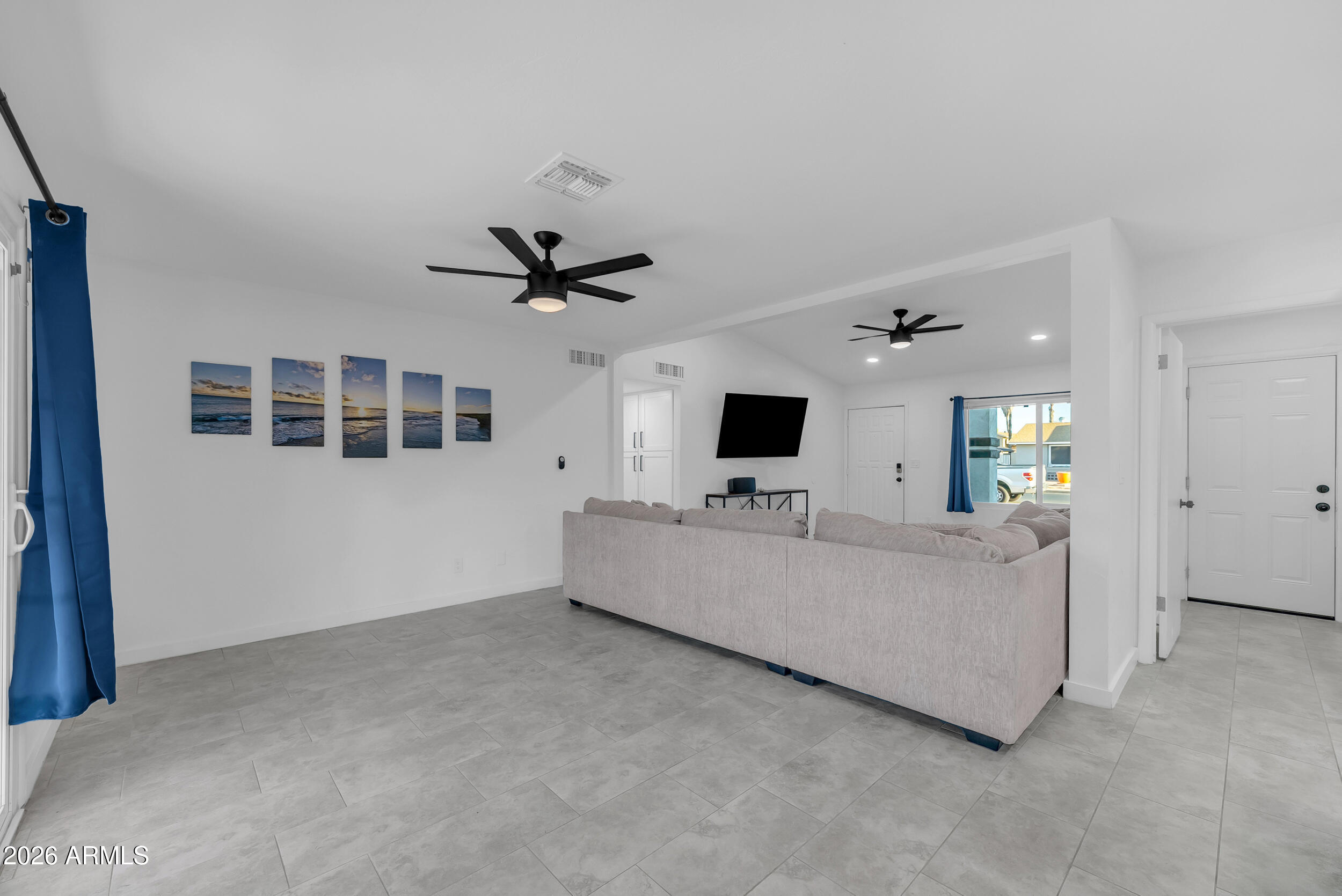 2412 E DOLPHIN Avenue