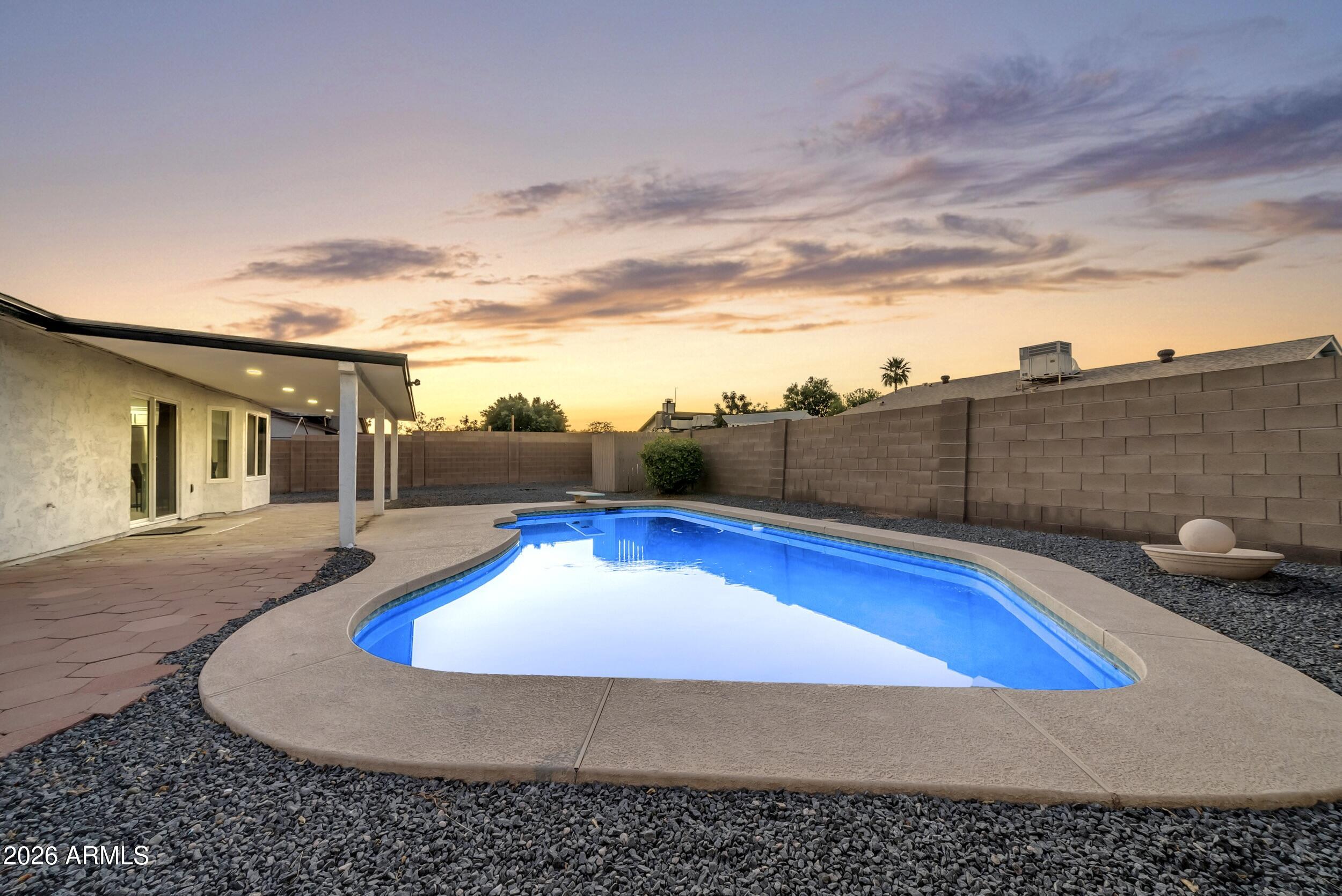 2412 E DOLPHIN Avenue