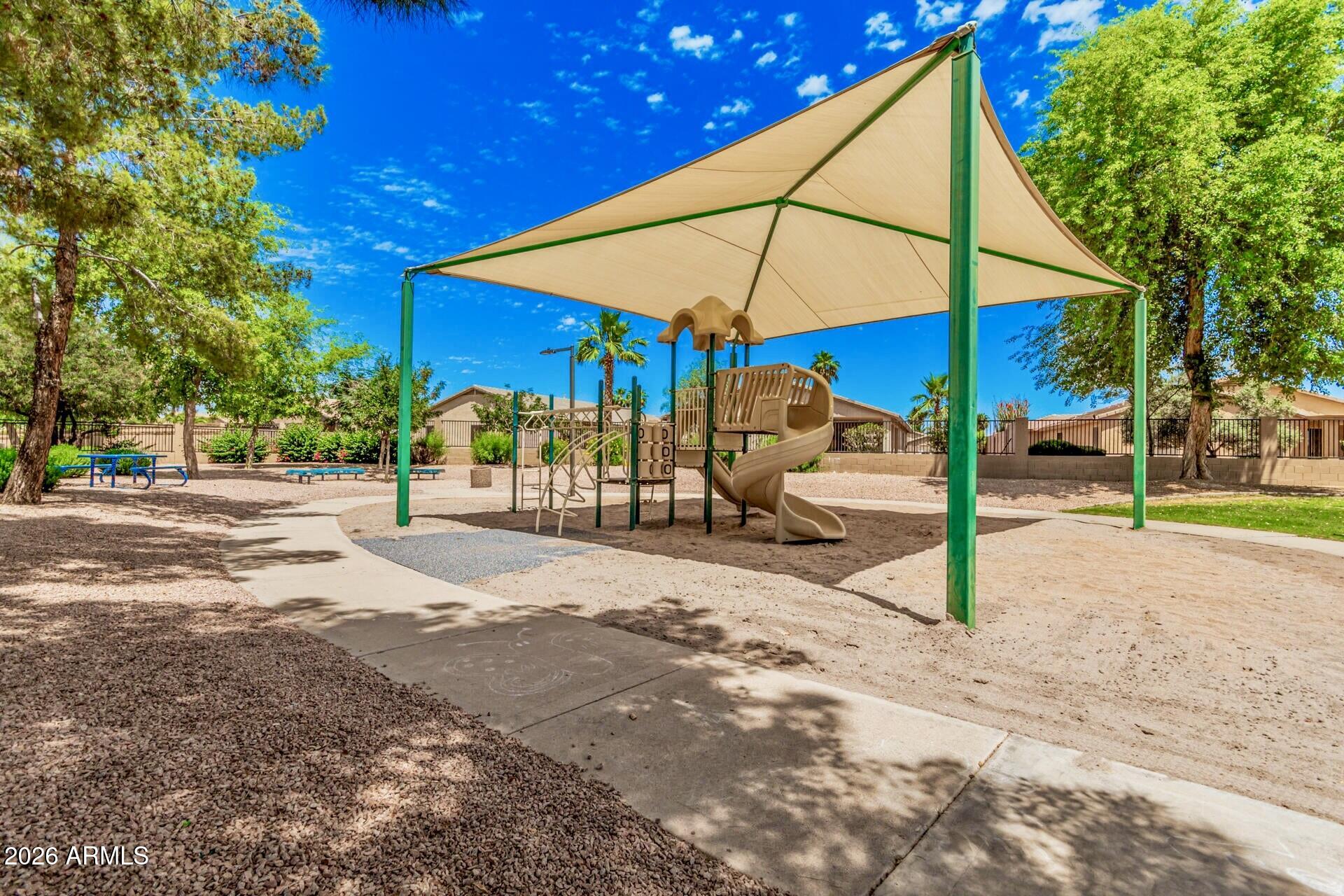 2274 E PEACH TREE Drive