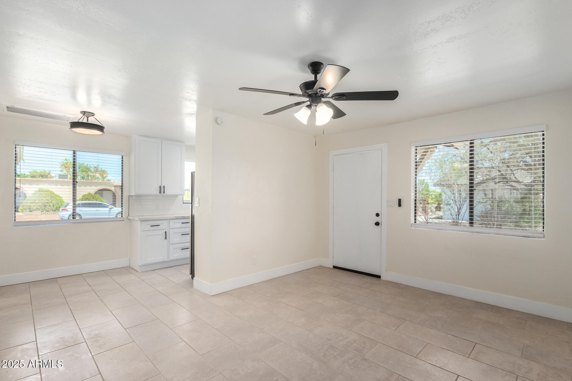 6813 E AVALON Drive Apt 1