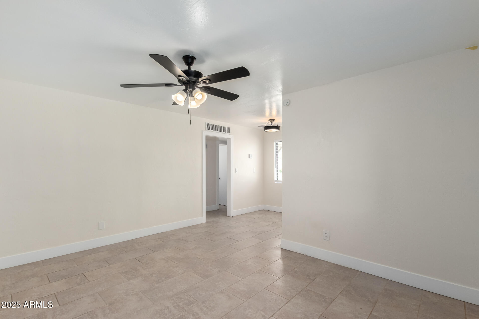 6813 E AVALON Drive Apt 1