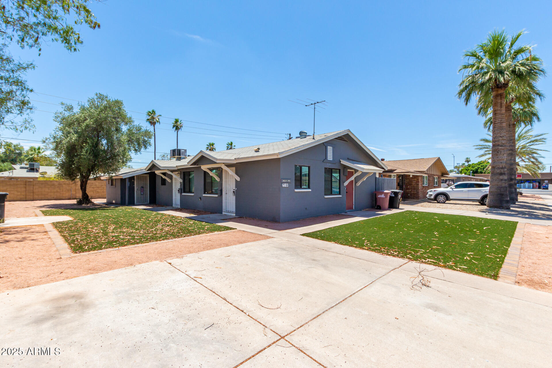 6813 E AVALON Drive Apt 1