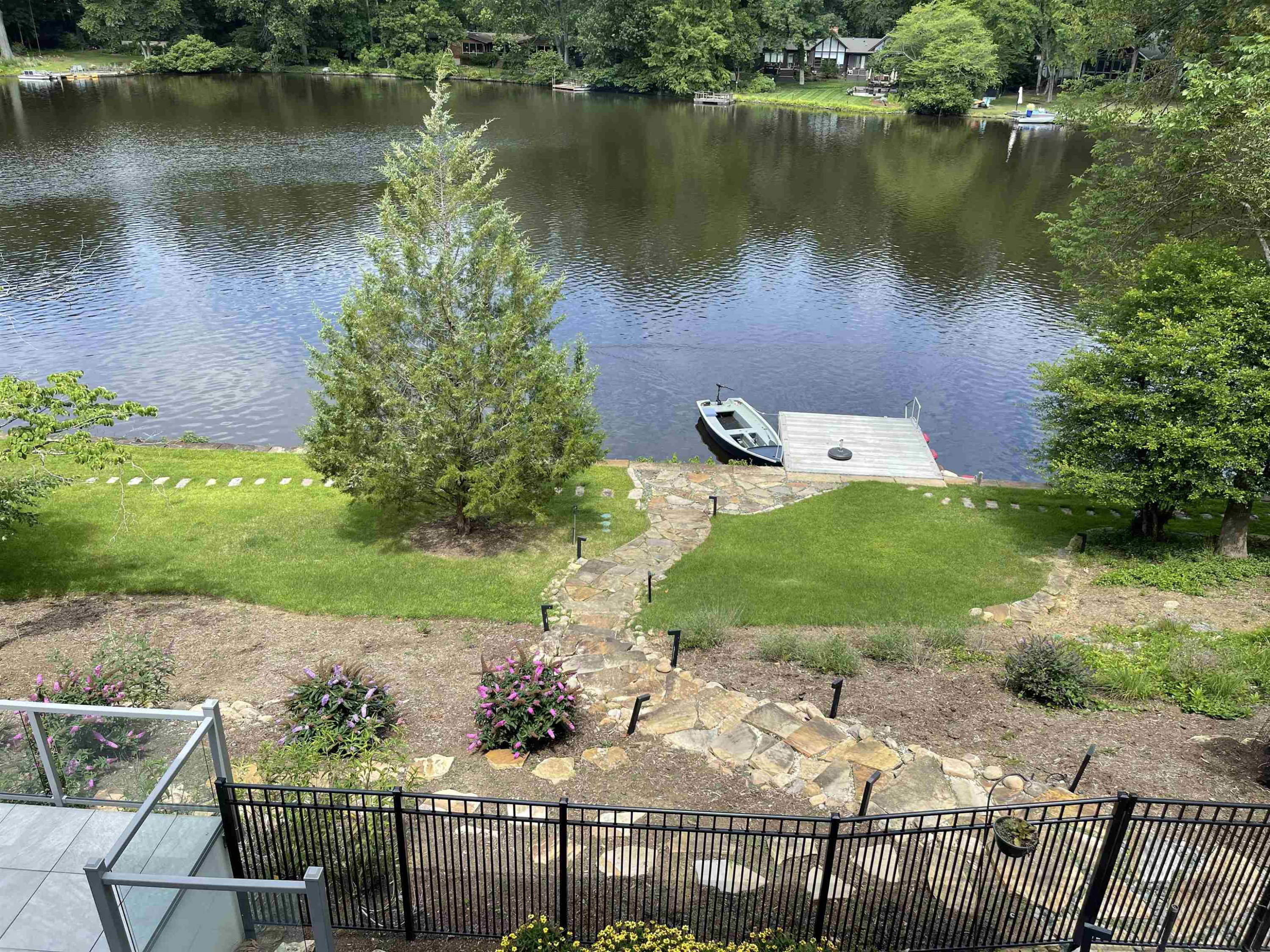 1909 S Lakeshore Drive