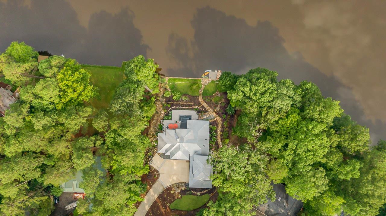 1909 S Lakeshore Drive