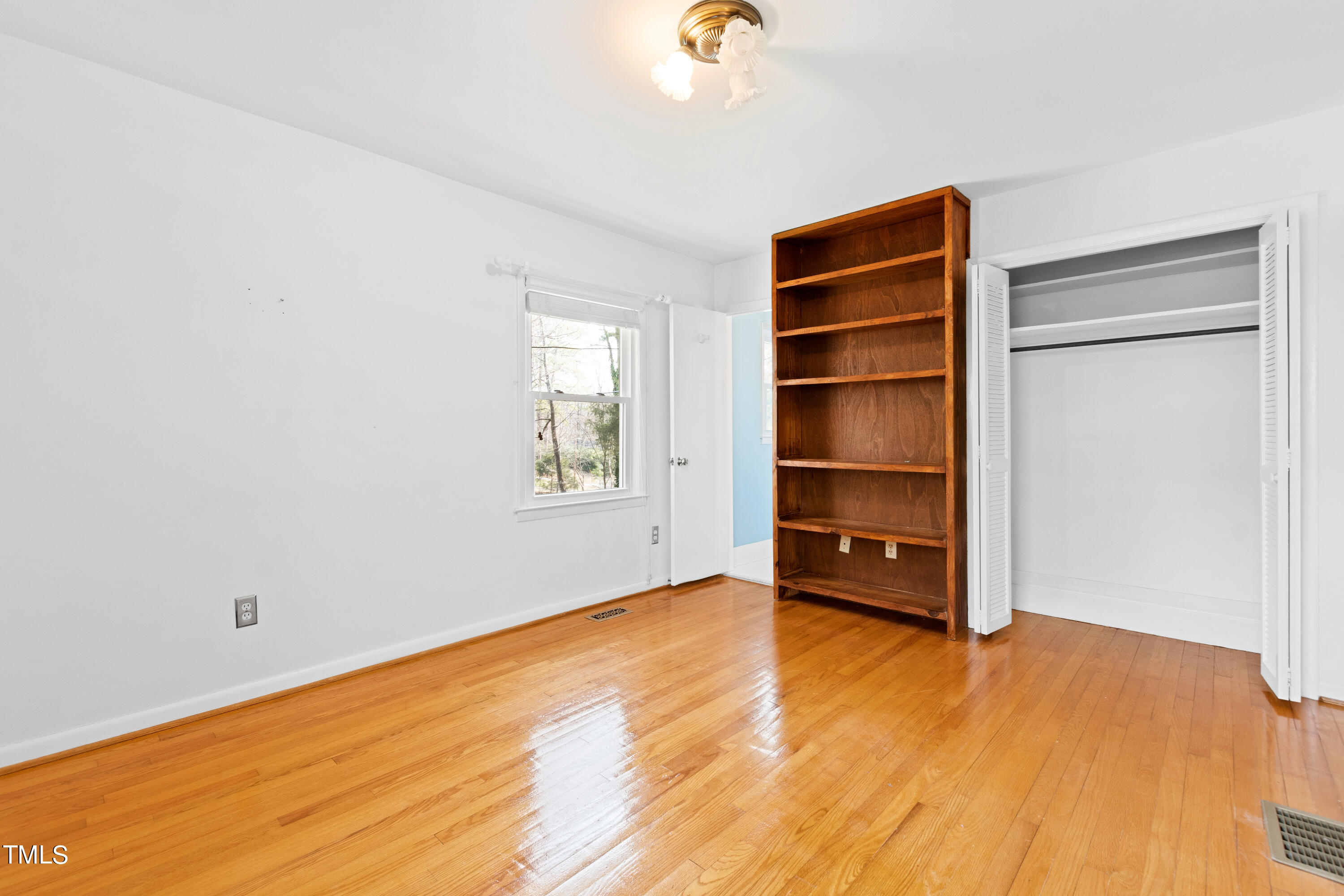 3329 Rolling Hill Road