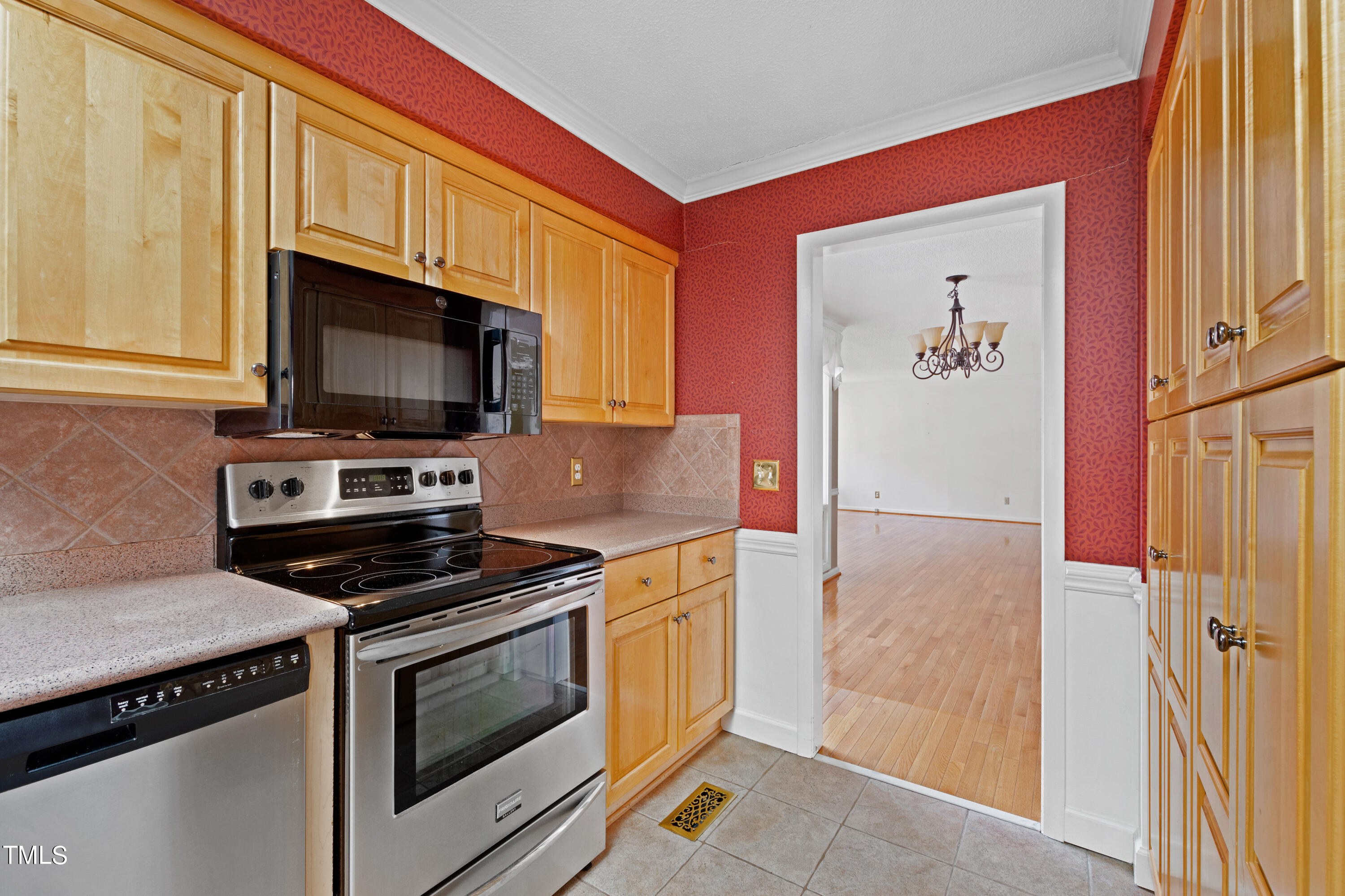3329 Rolling Hill Road