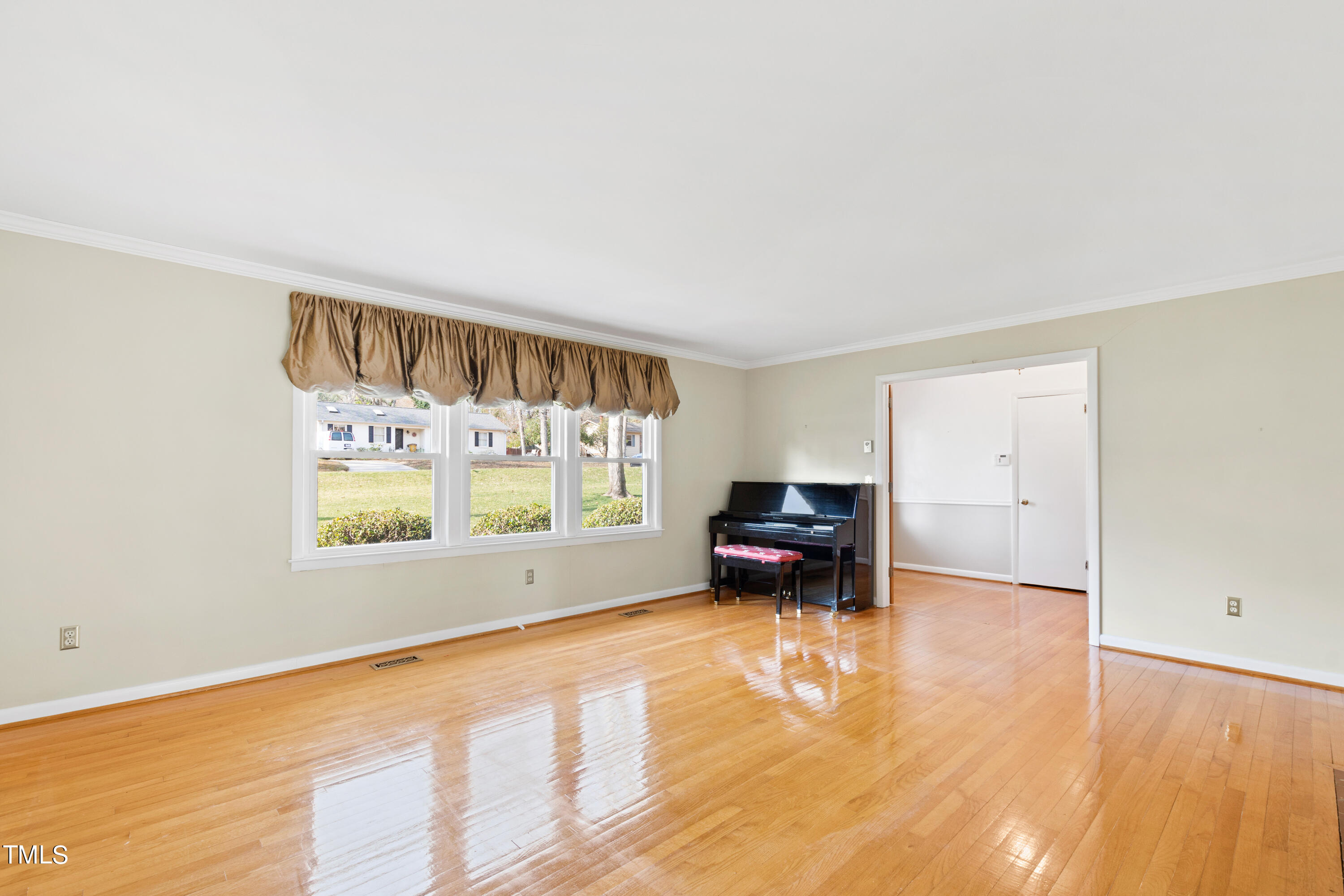 3329 Rolling Hill Road