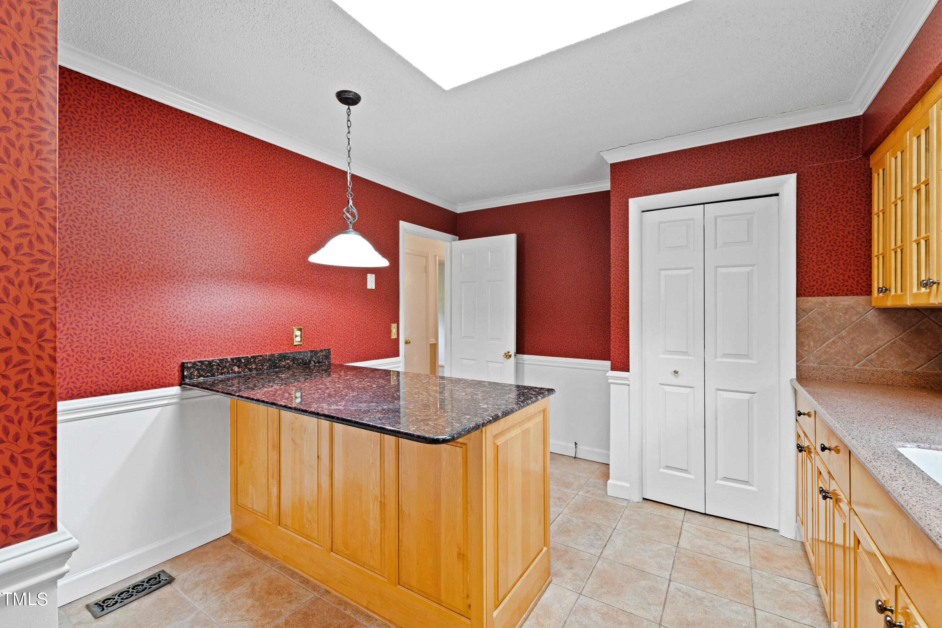 3329 Rolling Hill Road