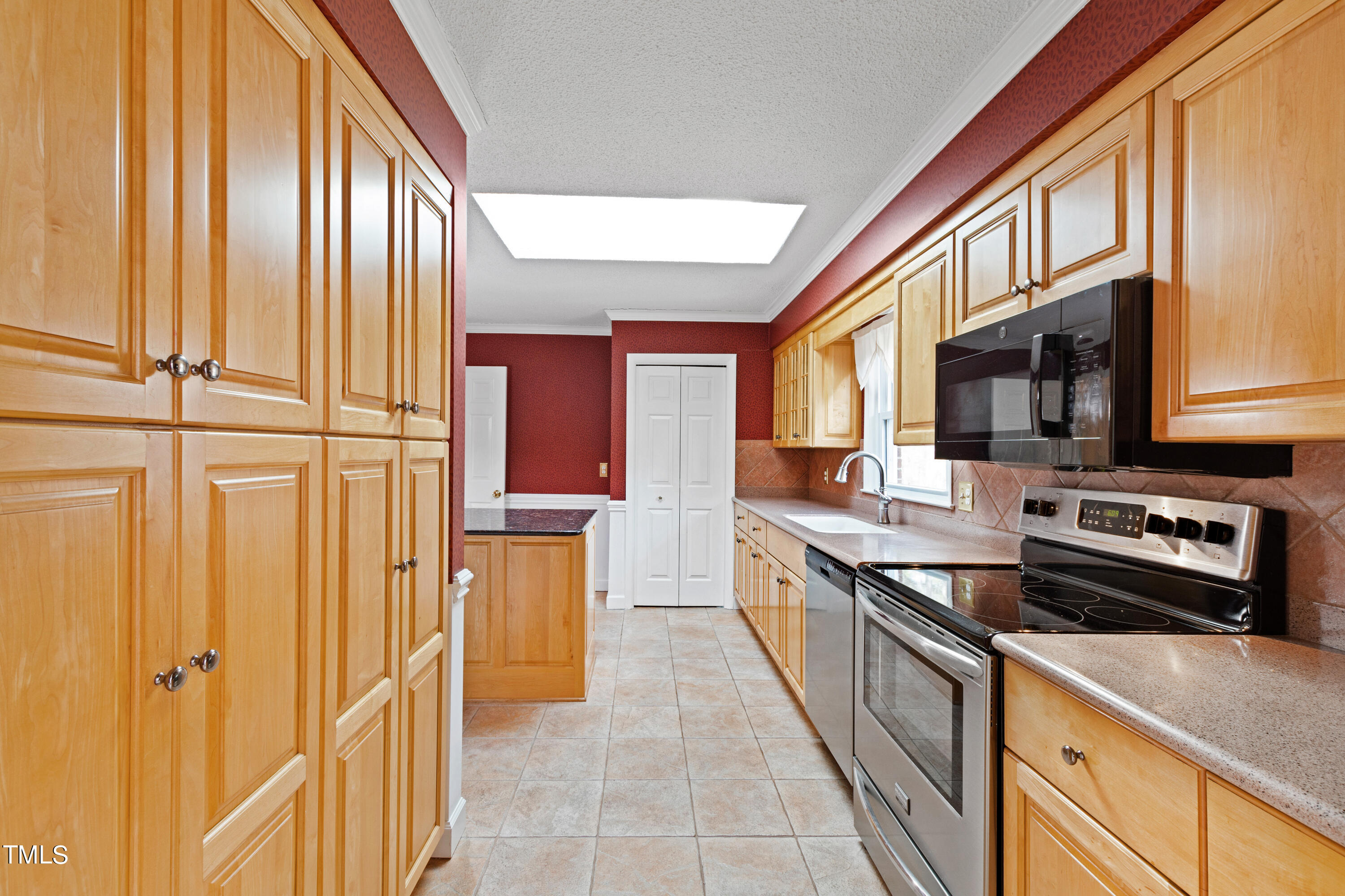 3329 Rolling Hill Road