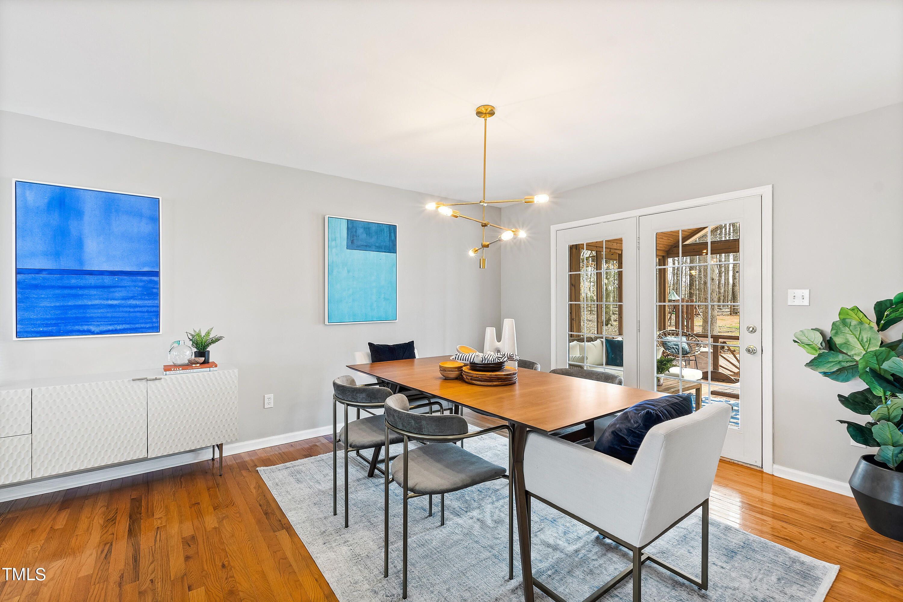 501 Calvert Court