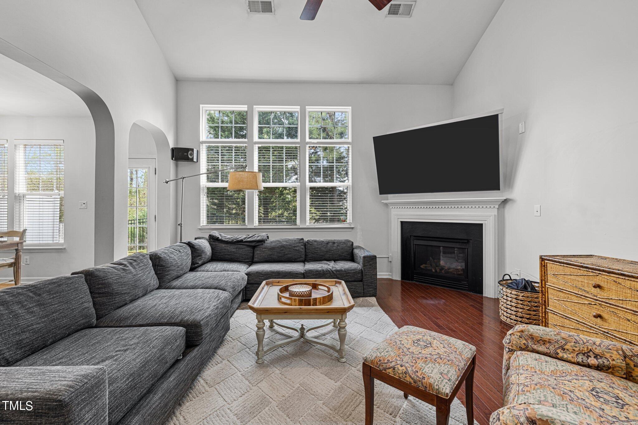 6 Gardenview Place