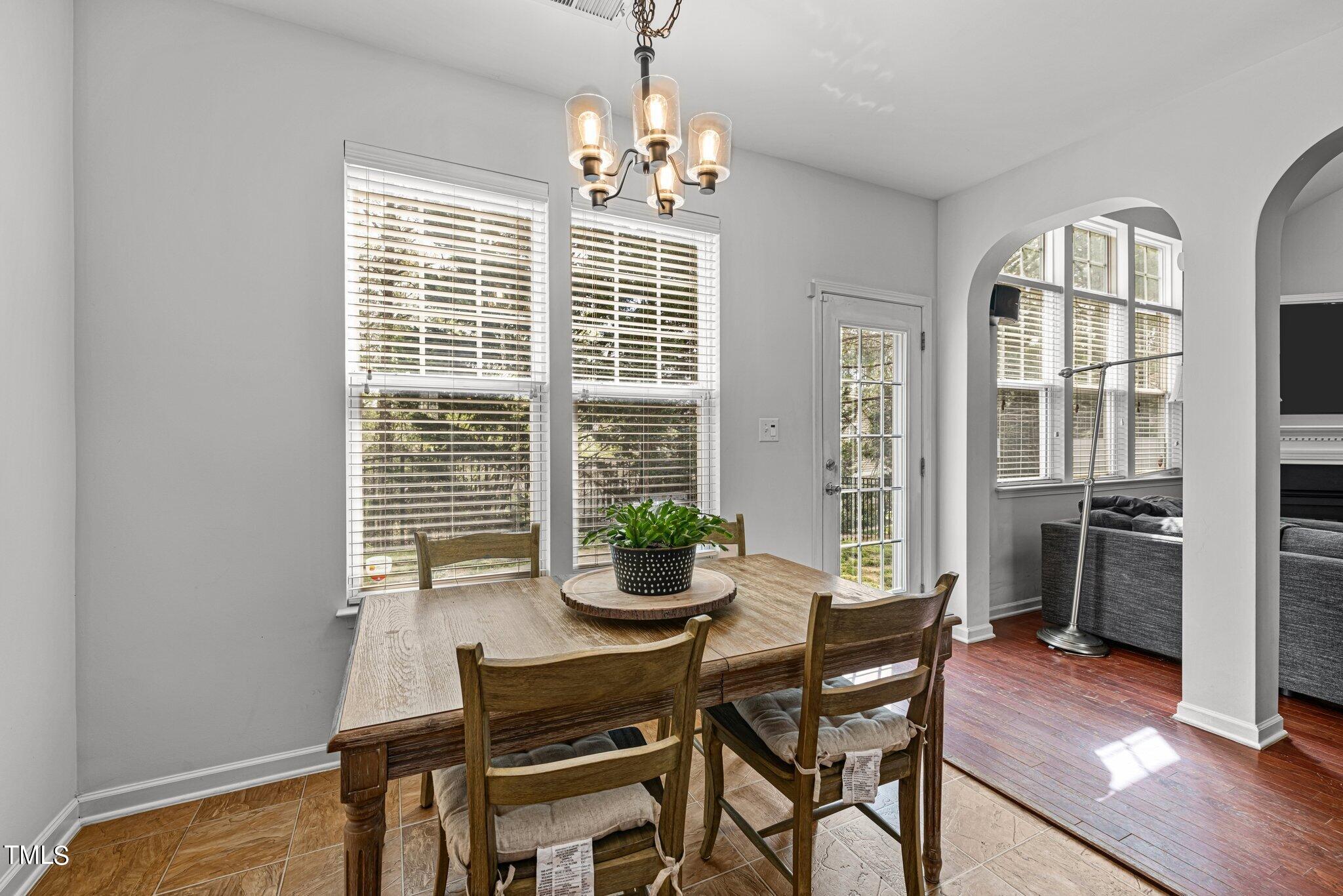 6 Gardenview Place