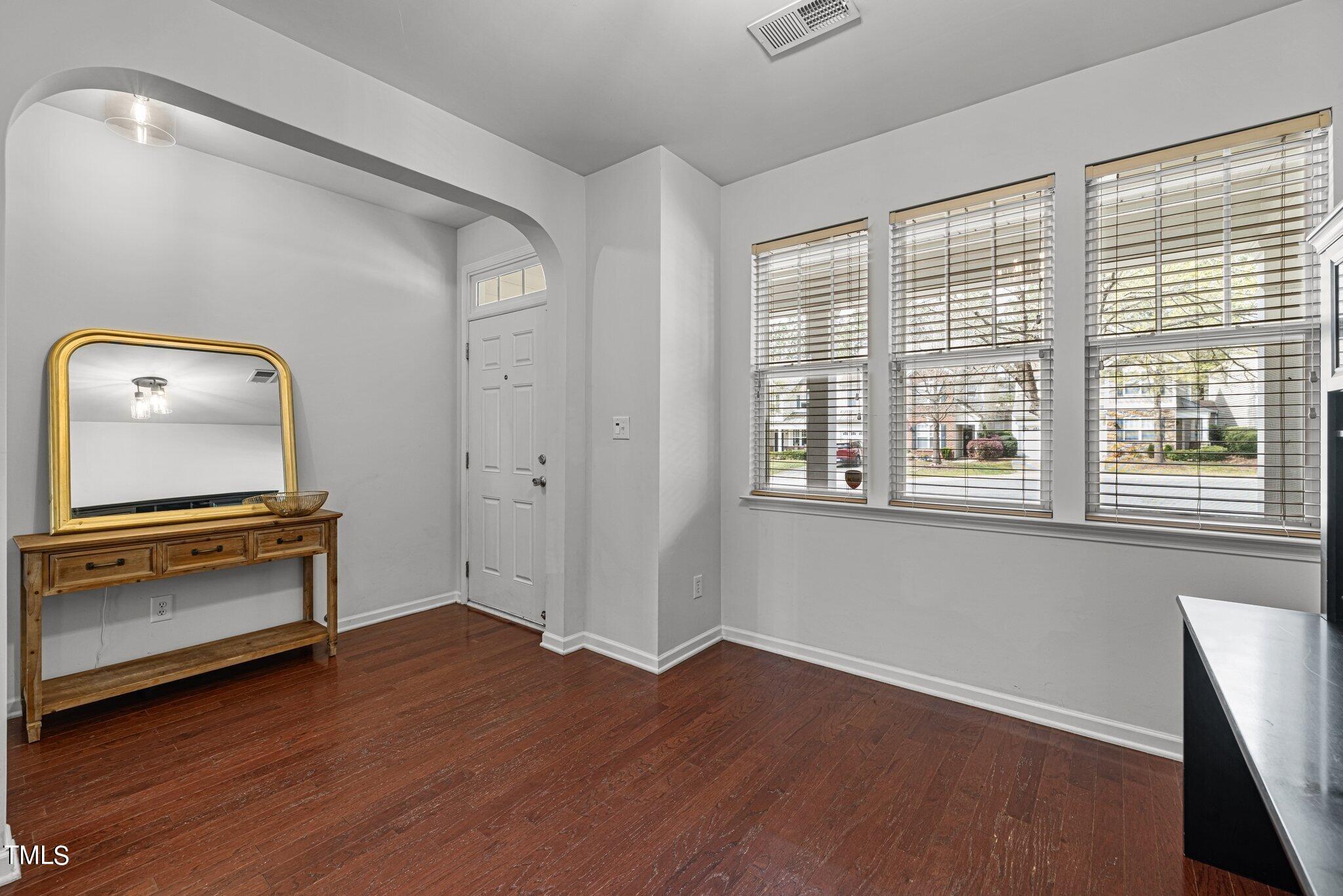 6 Gardenview Place