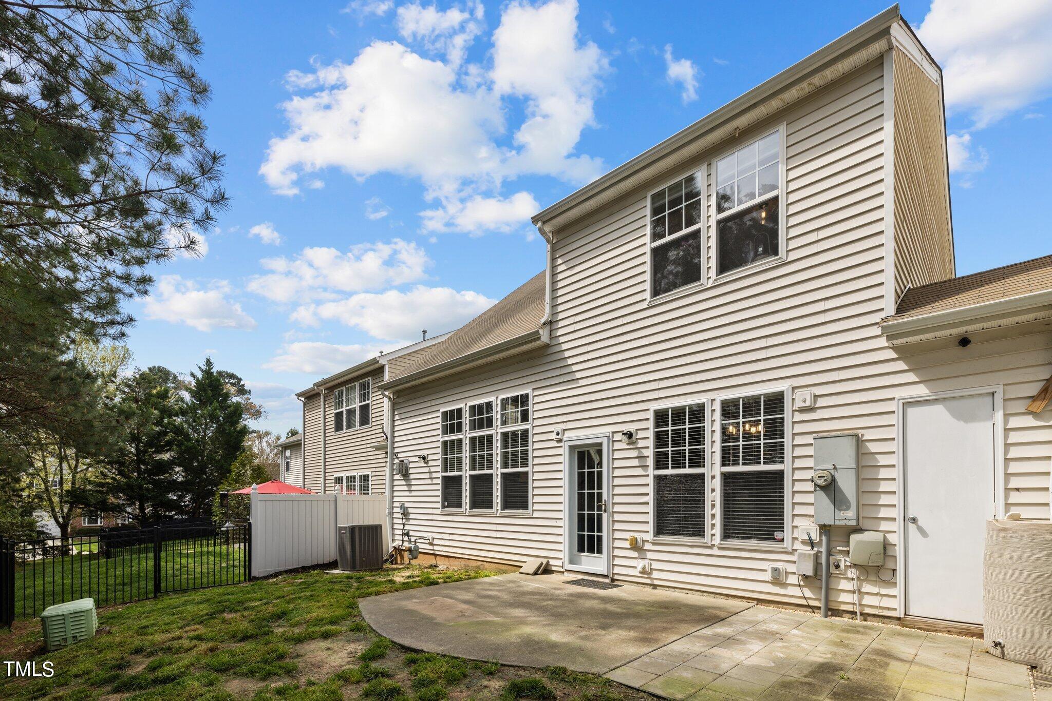 6 Gardenview Place