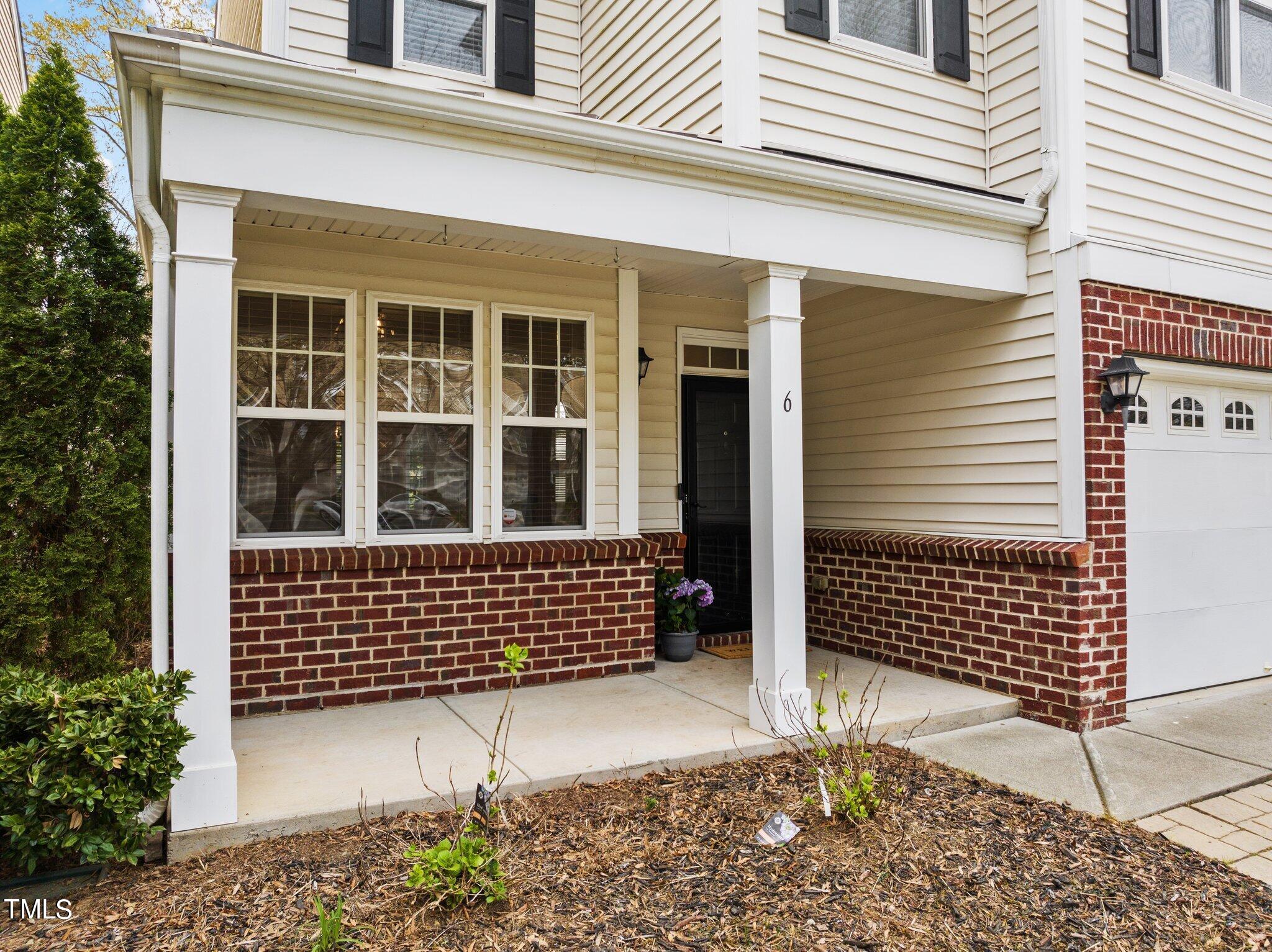 6 Gardenview Place