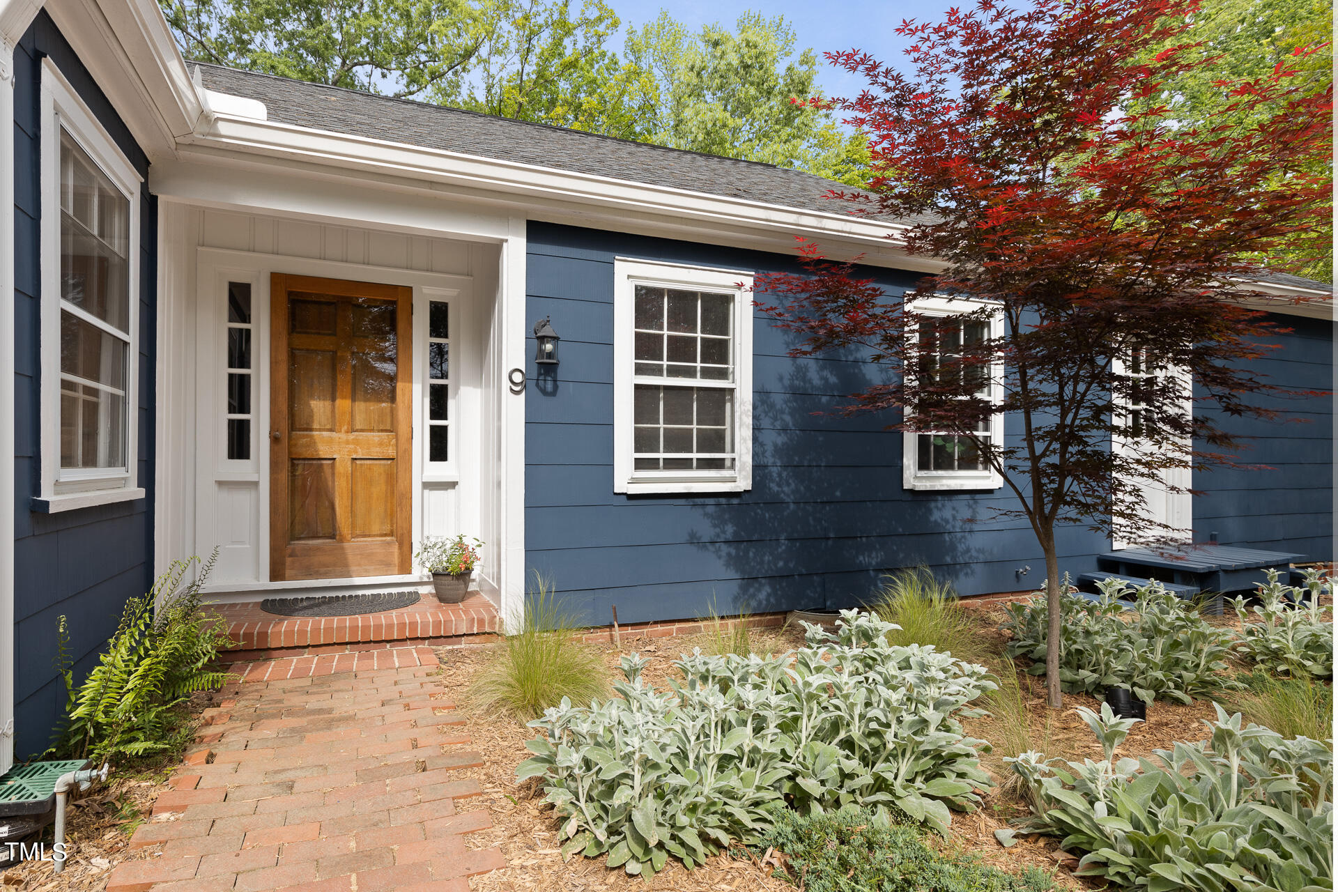 9 Rogerson Drive