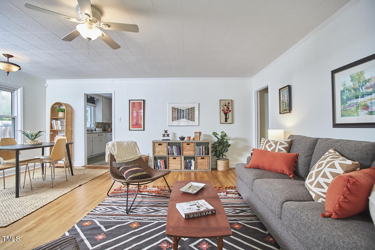 418 W Maynard Avenue