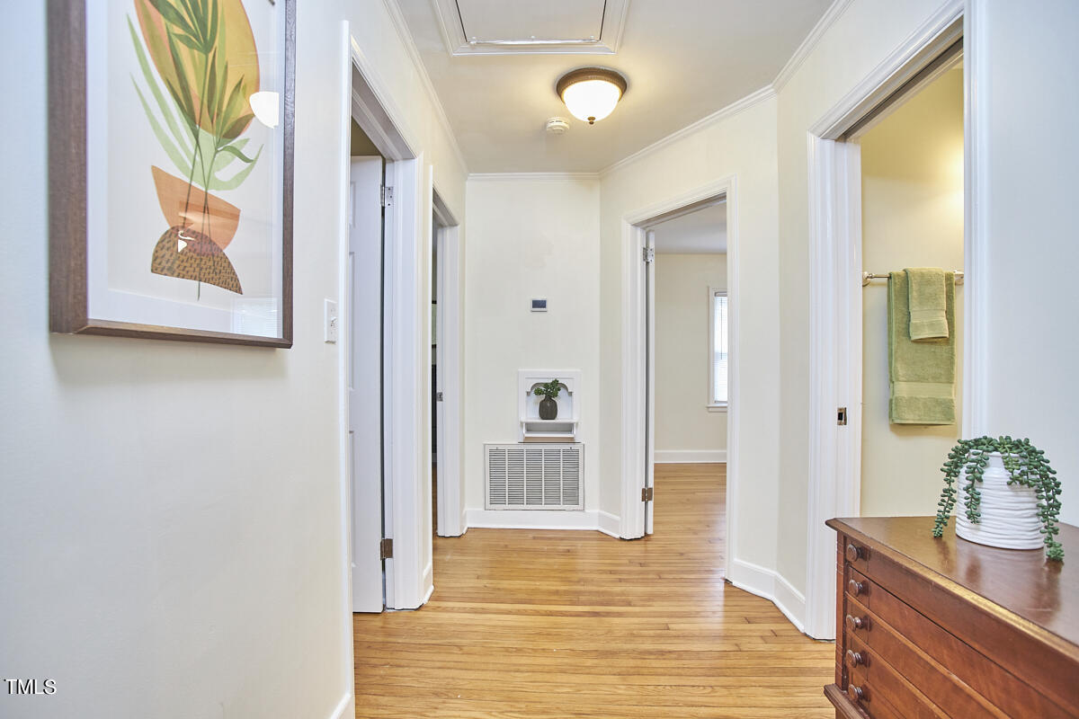 418 W Maynard Avenue