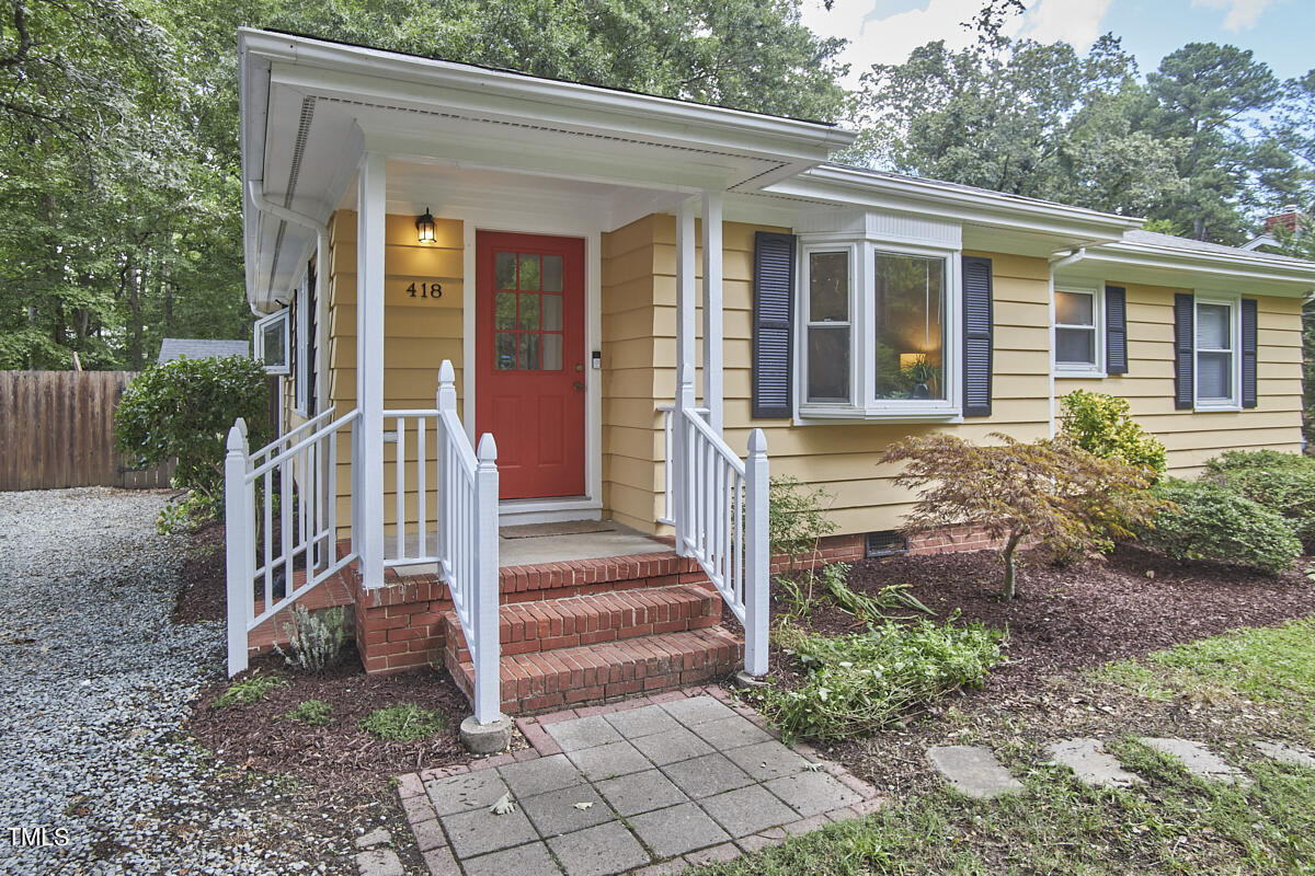 418 W Maynard Avenue