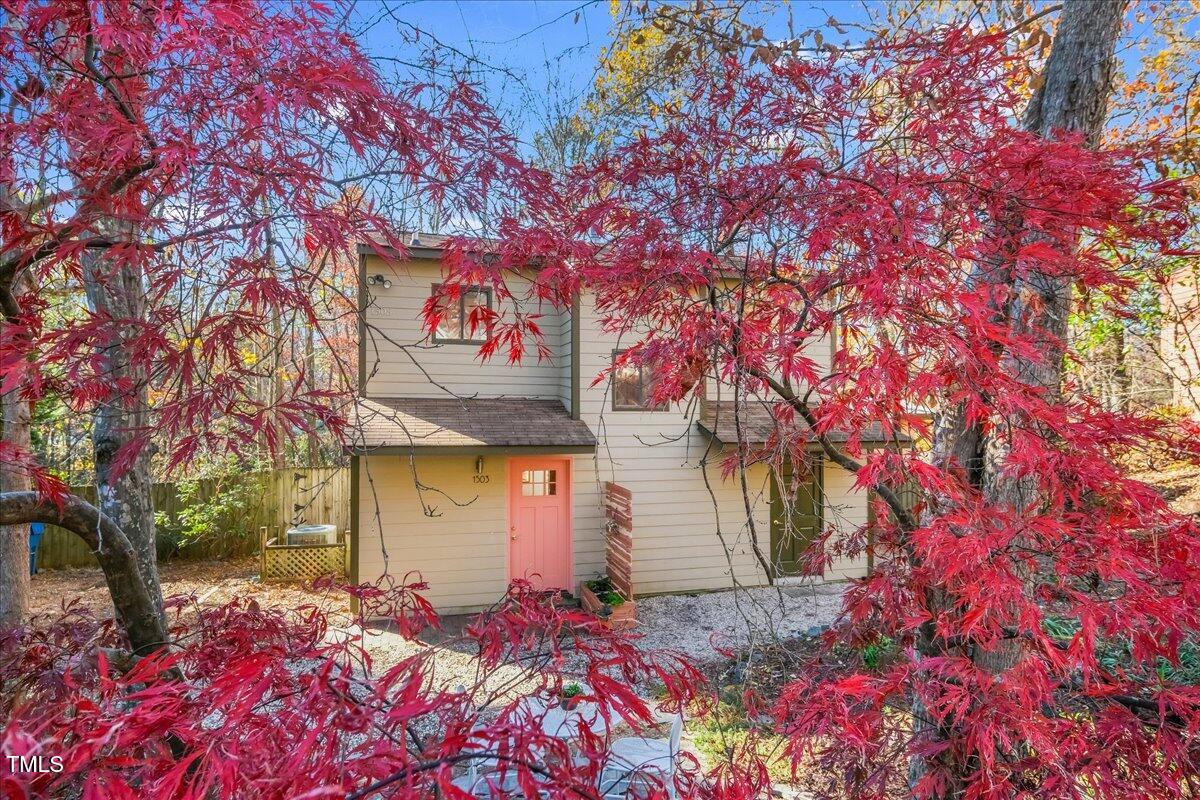 1503 Valley Run