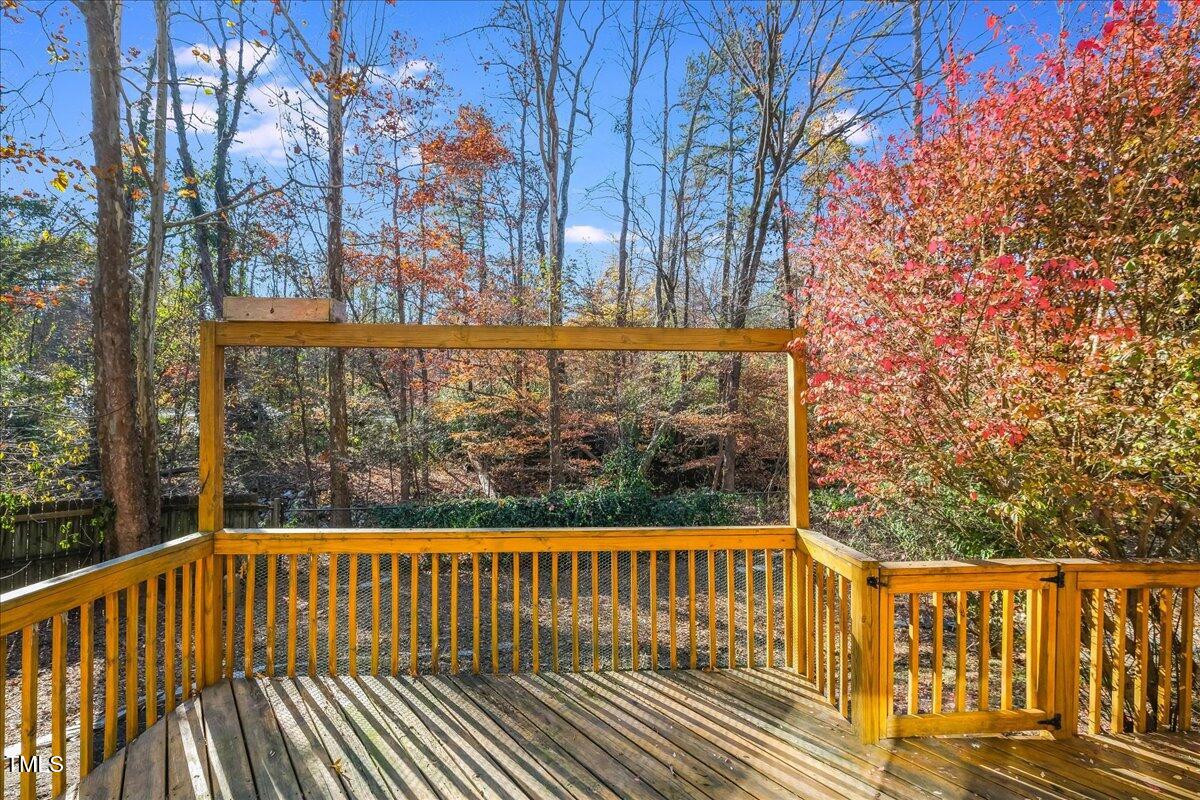 1503 Valley Run