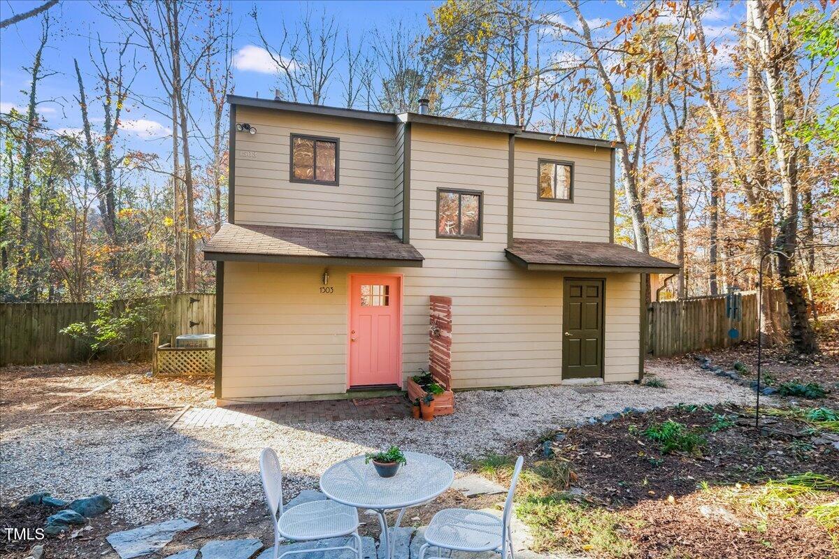 1503 Valley Run