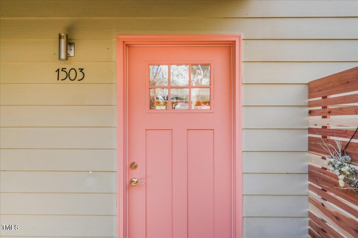 1503 Valley Run
